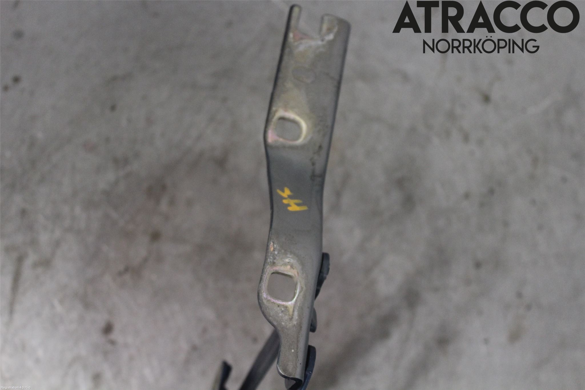 Saab 9-5     06-10 Huvgångjärn