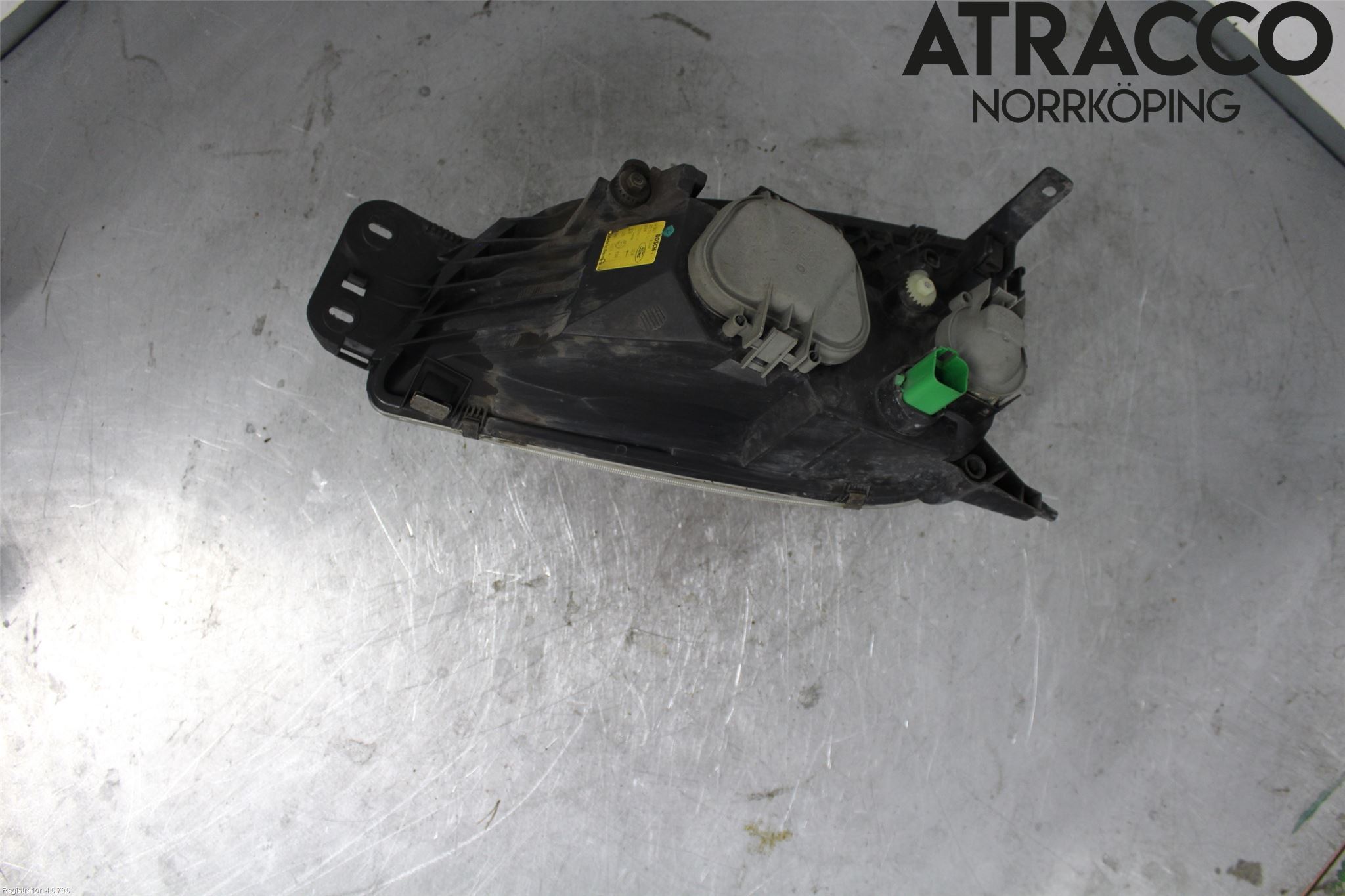 Ford FIESTA     00-01 Strålkastare Höger