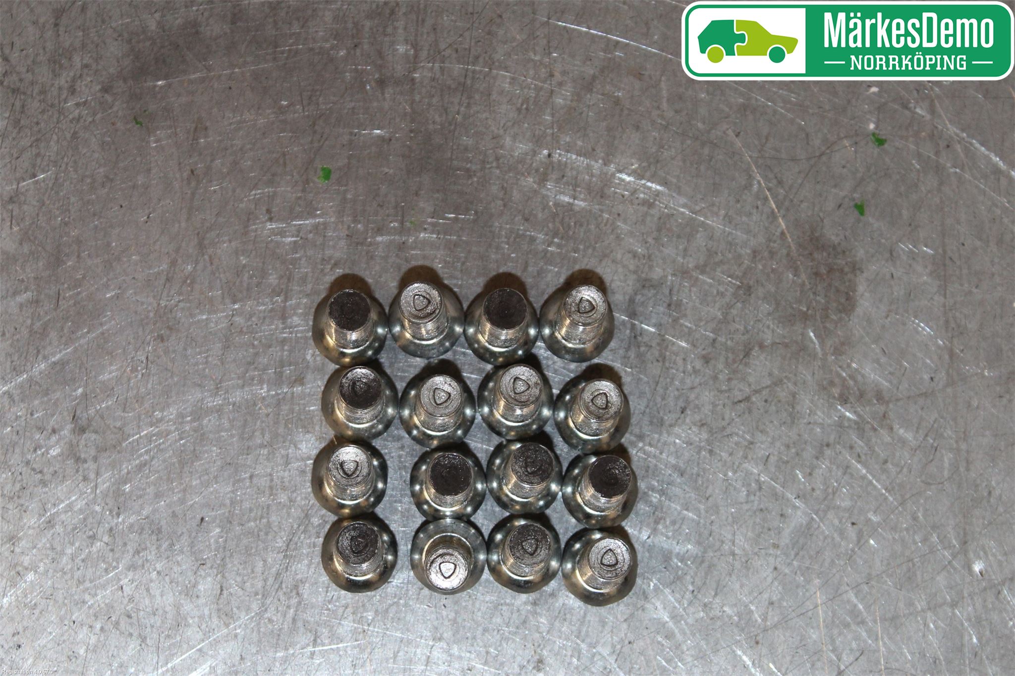 Audi A6 F2/C8 19- Hjulmutter-Bult-Sats