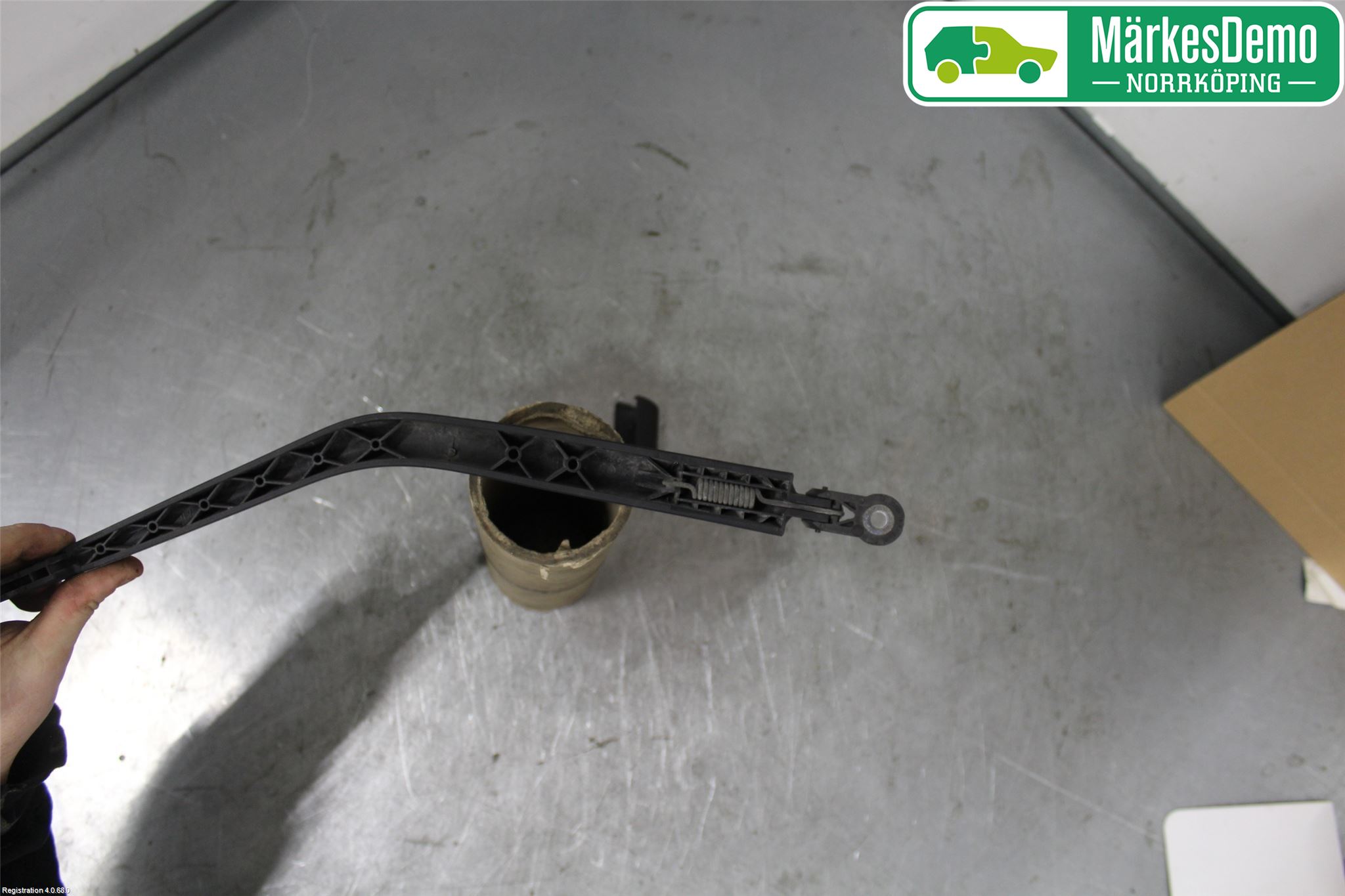 Renault TRAFIC   02-14 Torkararm-Bakruta