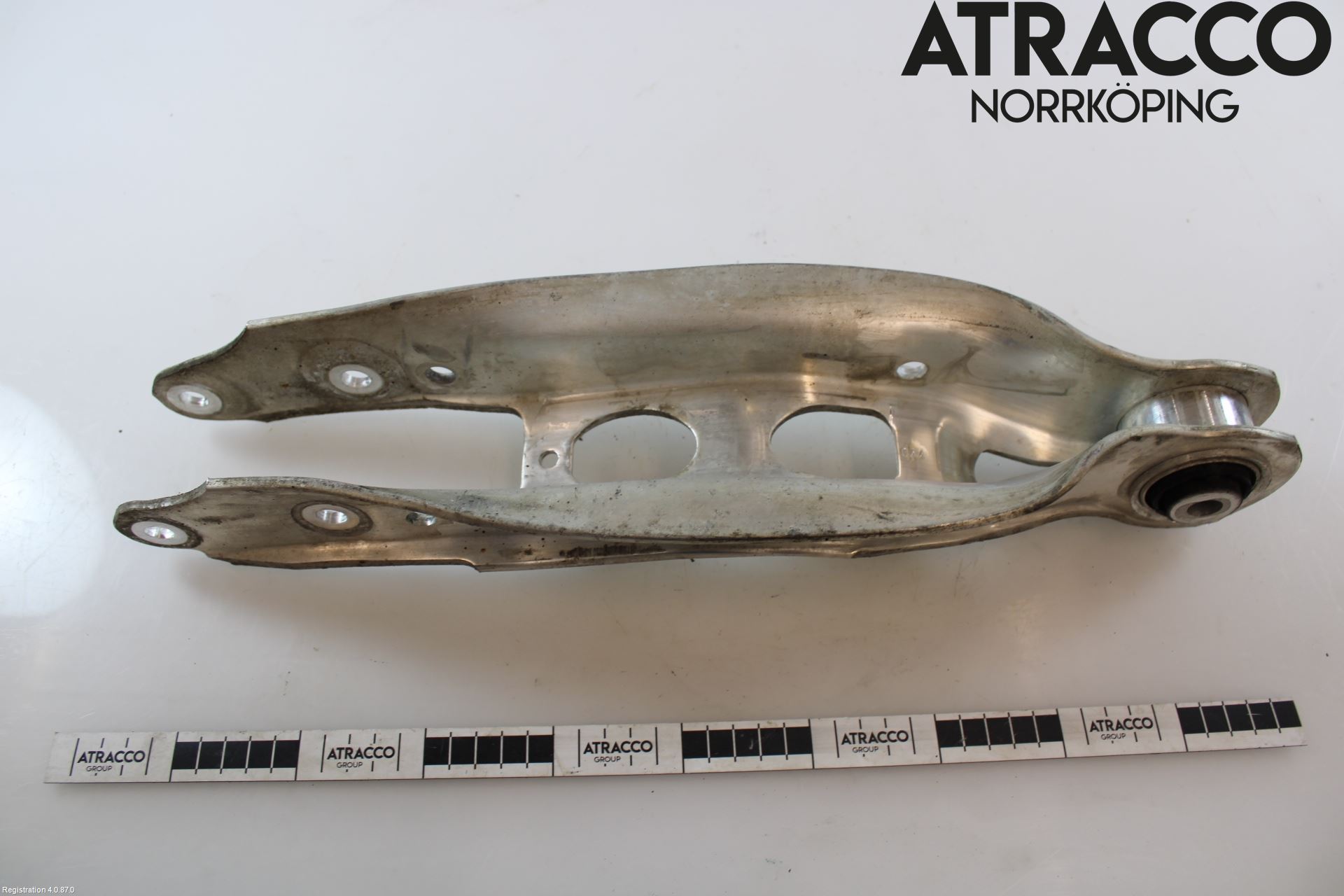 Audi A4/S4 B9 20- Bärarm Bak Höger