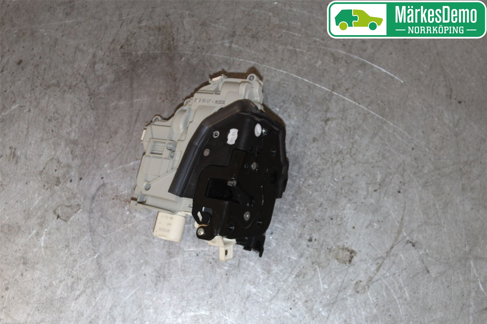 Audi A4/S4 B9 16-19 Låskista-Dörrlås