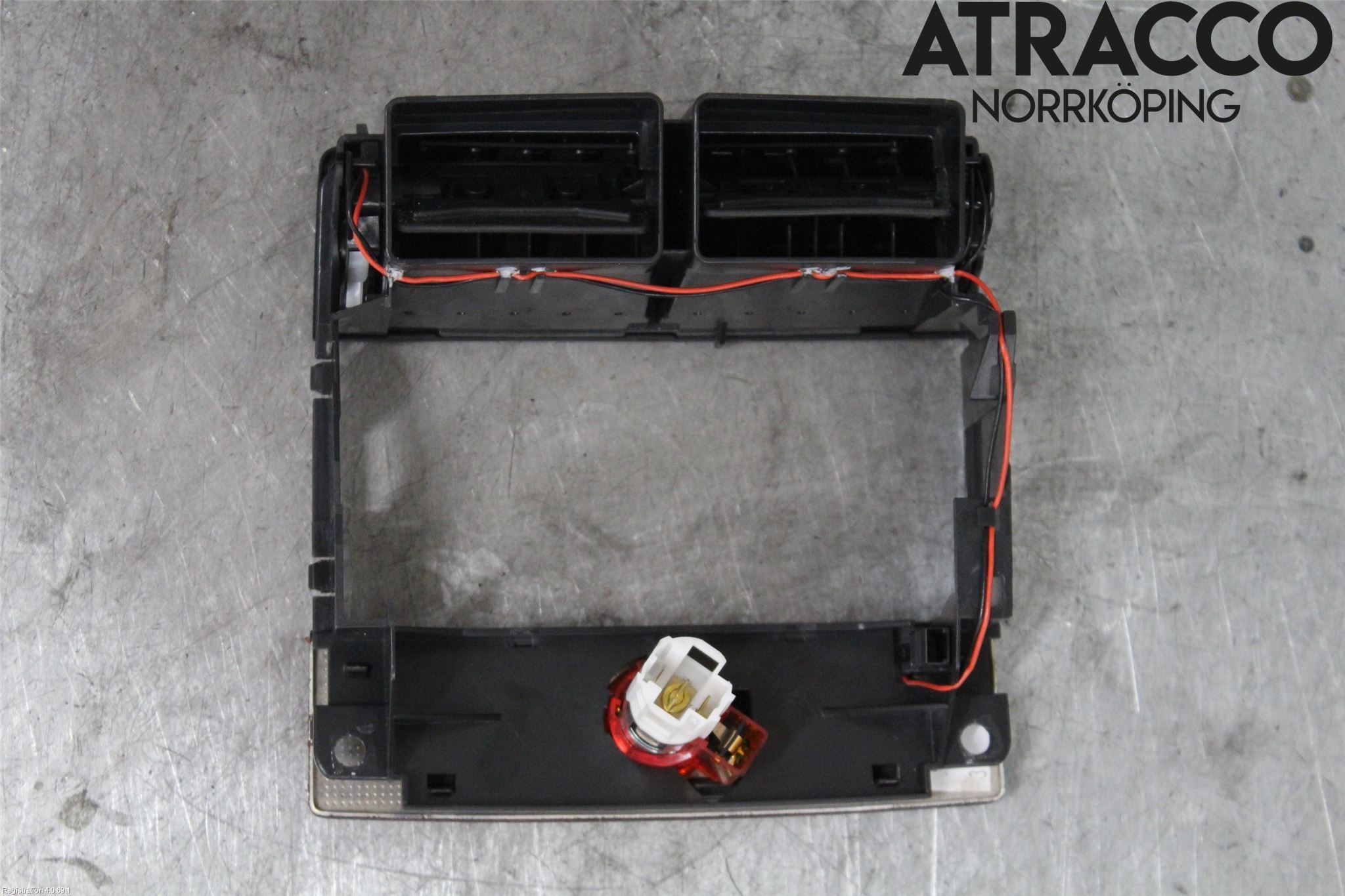 Audi A8/S8 4E  02-09 Defrosterkanal-Munstycke