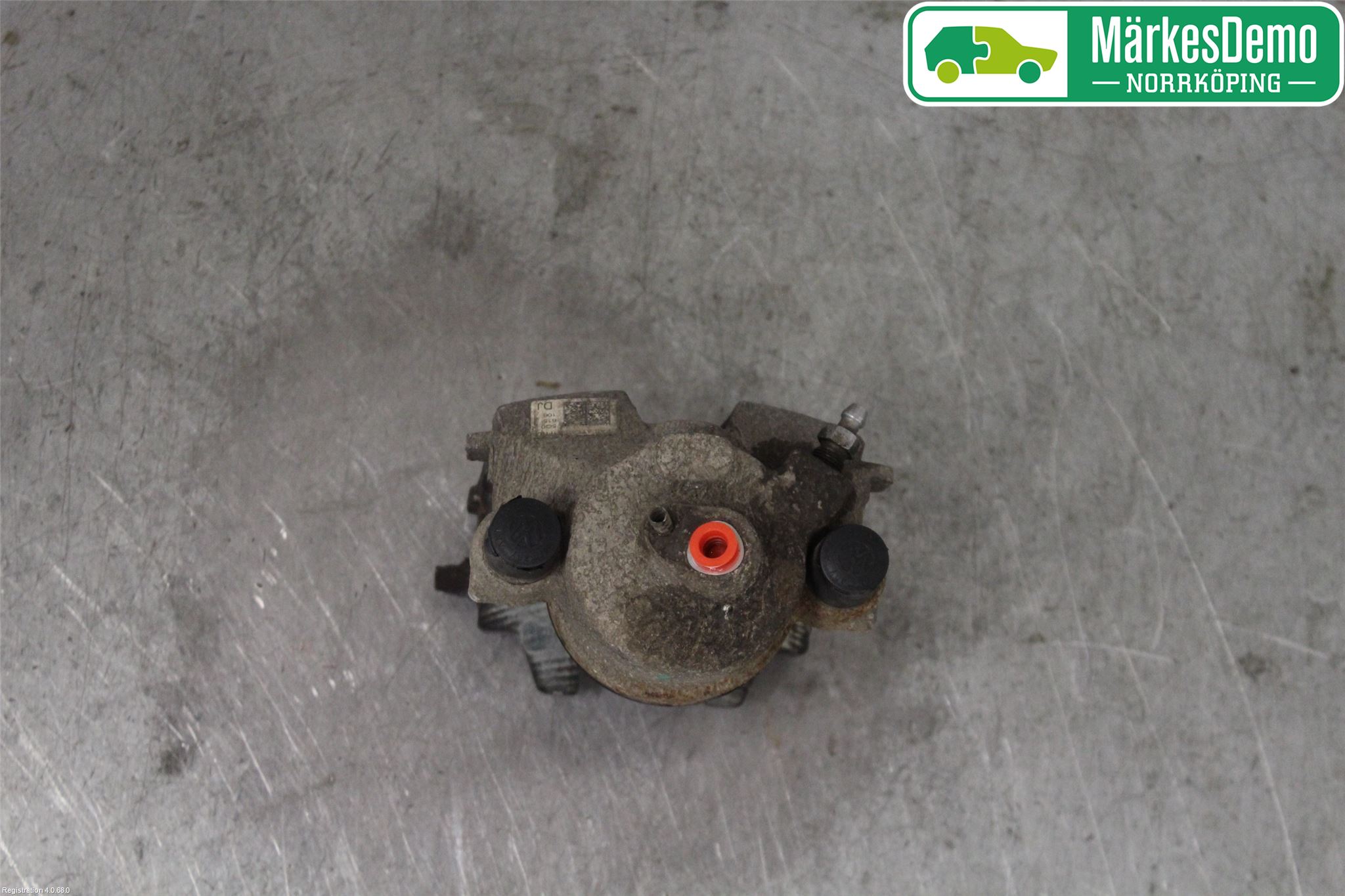 Volkswagen VW GOLF SPORTSVAN 15-20 Bromsok Fram Höger