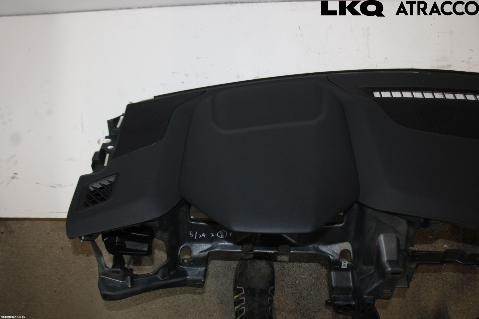 Lexus NX 340h/450h+ 21- Instrumentbräda