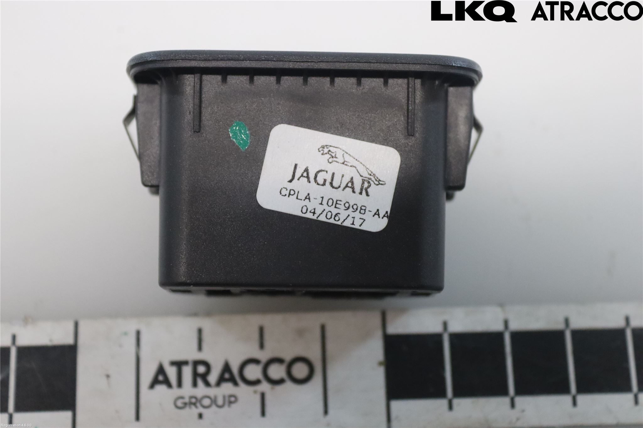 Jaguar XF (X260) 16-24 Strömställare Baklucka