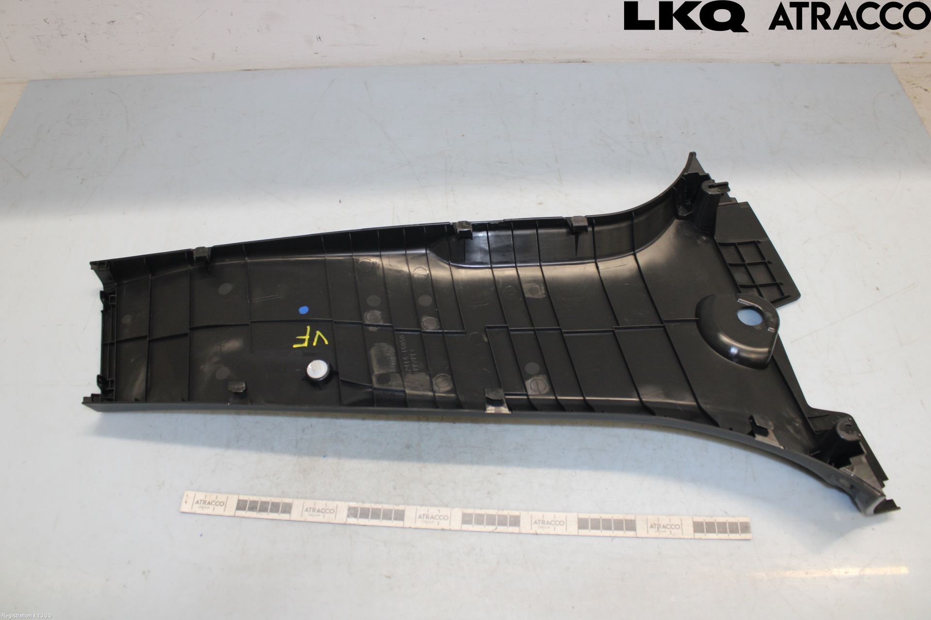 Toyota COROLLA CROSS XG10 22- Inr Plastd A-B-C Stolpe