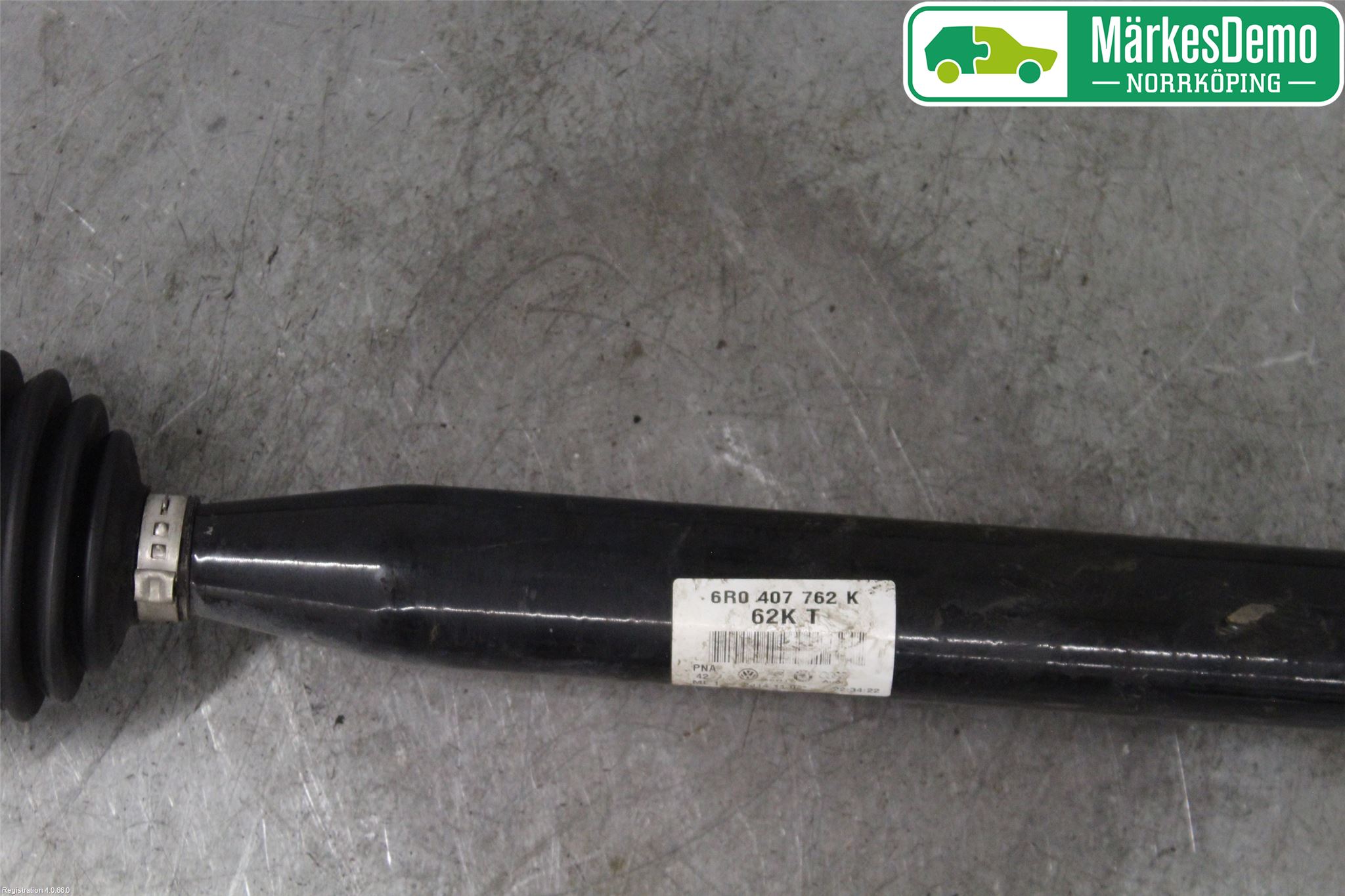 Volkswagen VW POLO 10-17 Drivaxel Fram Höger
