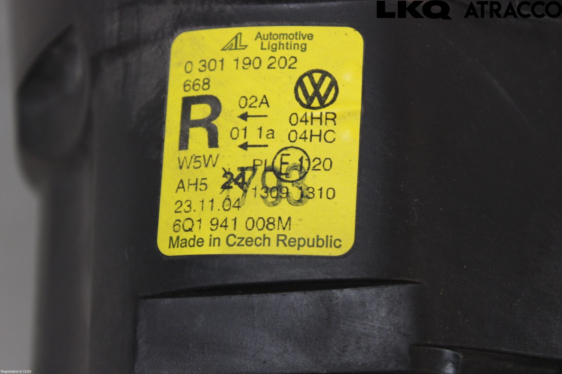 Volkswagen VW POLO 02-05 Strålkastare Höger