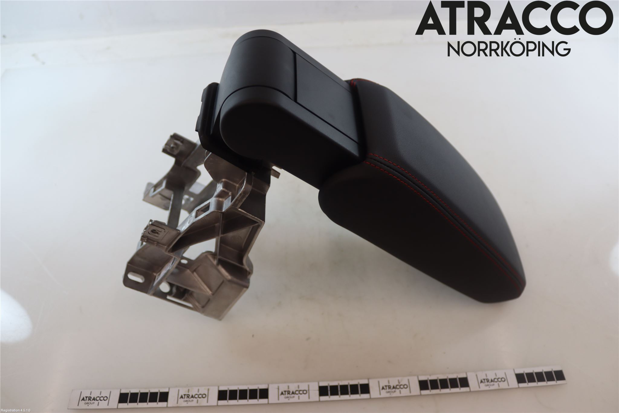 Audi A3/S3 8Y 21- Inredning Armstöd