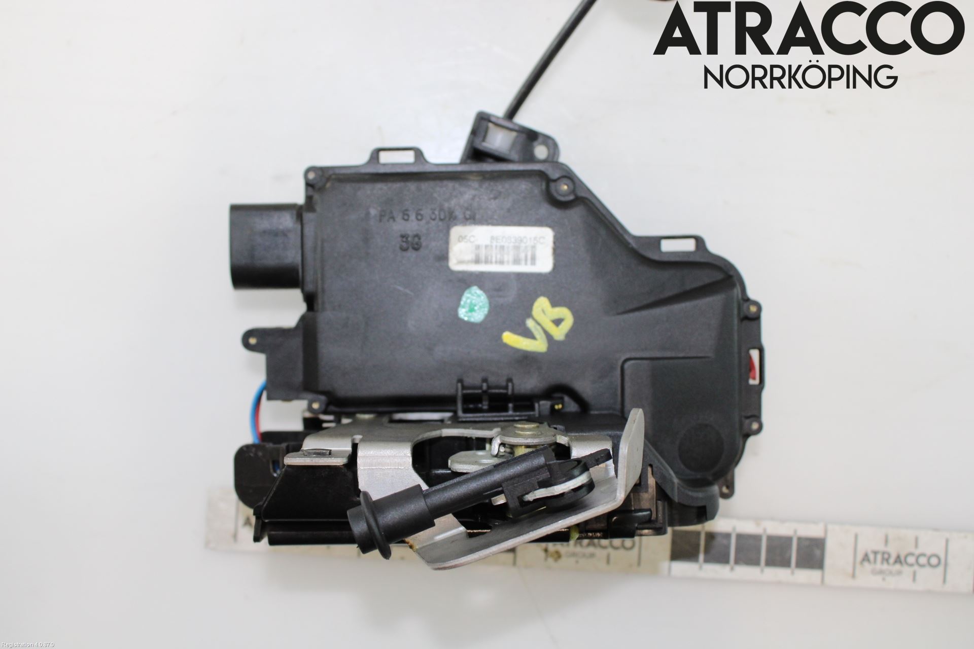 Audi A4/S4 01-05 Låskista-Dörrlås