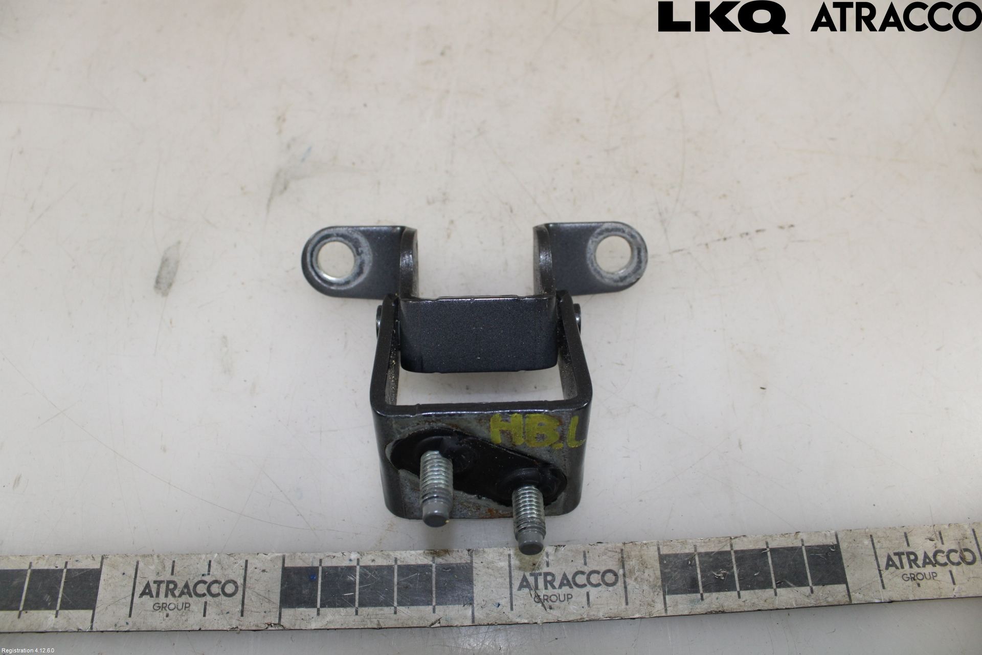 MG 4 23- Bakluckegångjärn Hö