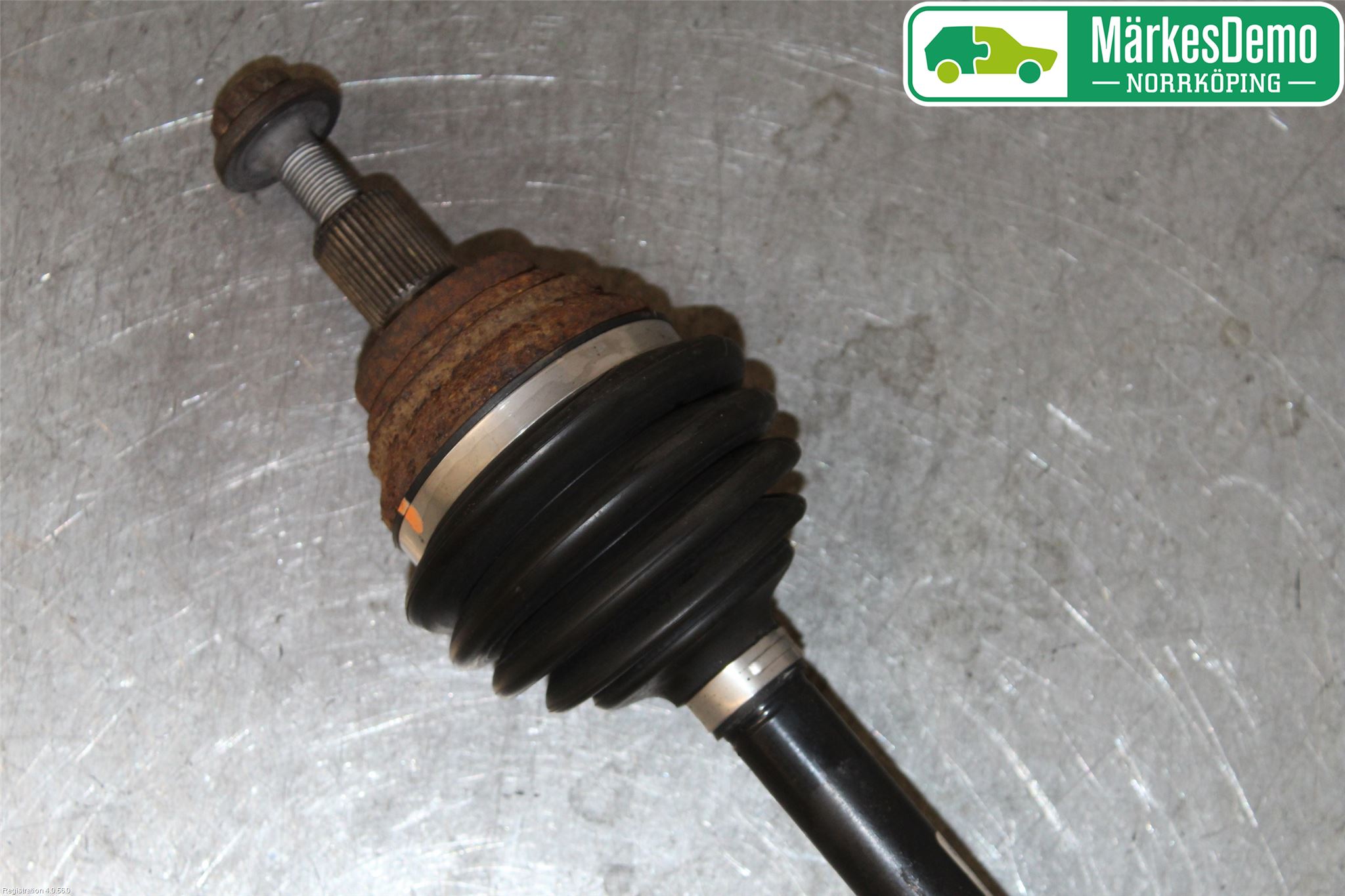 Volkswagen VW GOLF VI 09-13 Drivaxel Fram Vänster