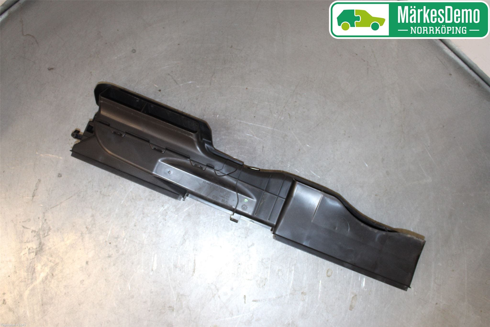 Volkswagen VW PASSAT 15-19 Deflektor Plåt-Plast Kylning