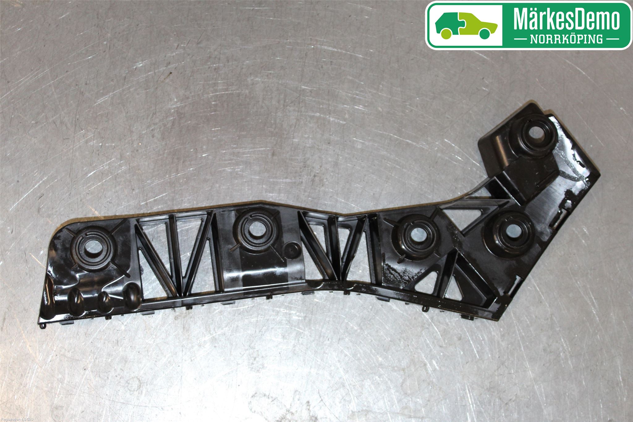 Seat TARRACO 19- Stötfångarfäste Bak Vä