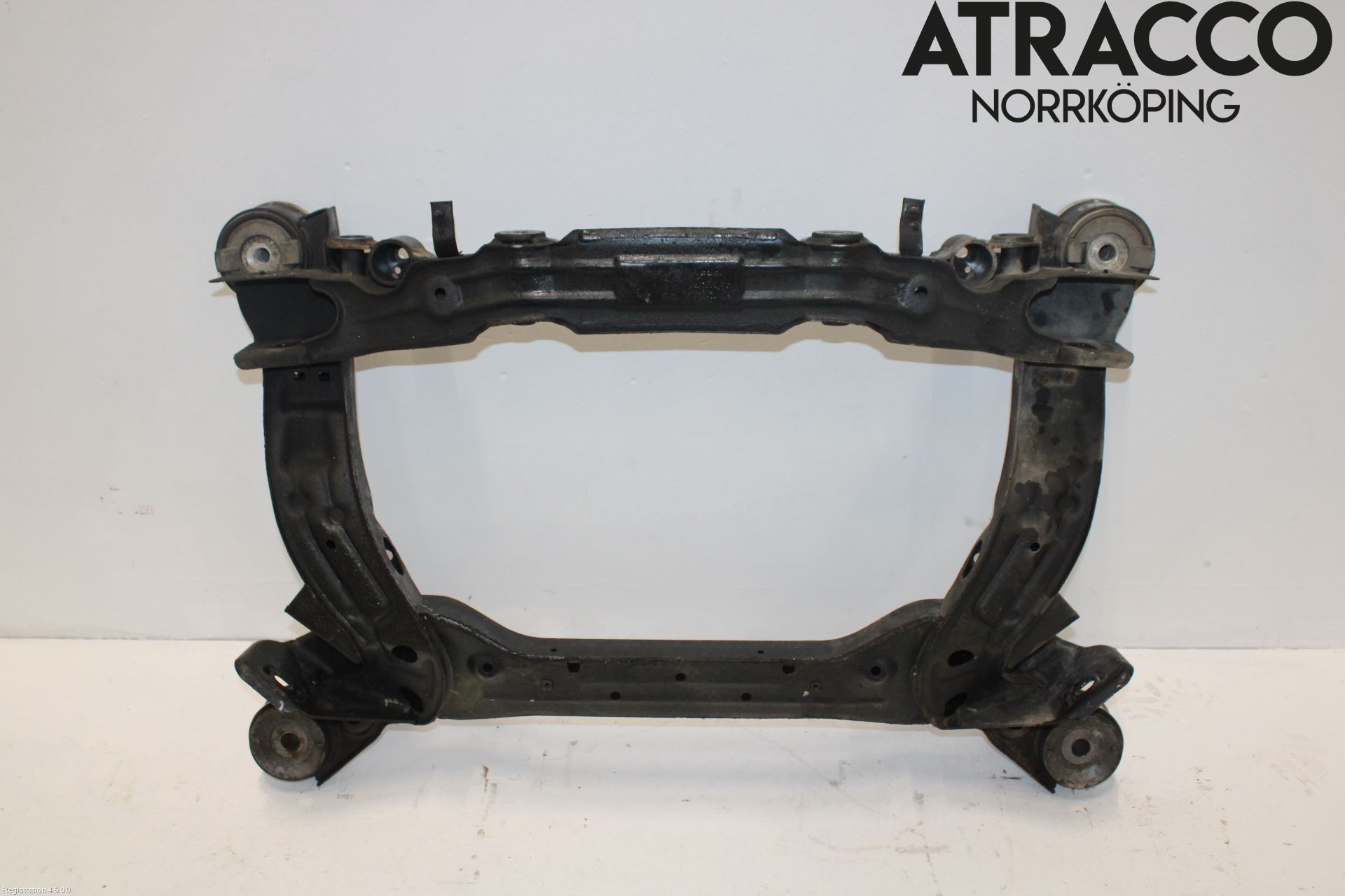 Jaguar XJ X350        03-09 Framvagnsbalk