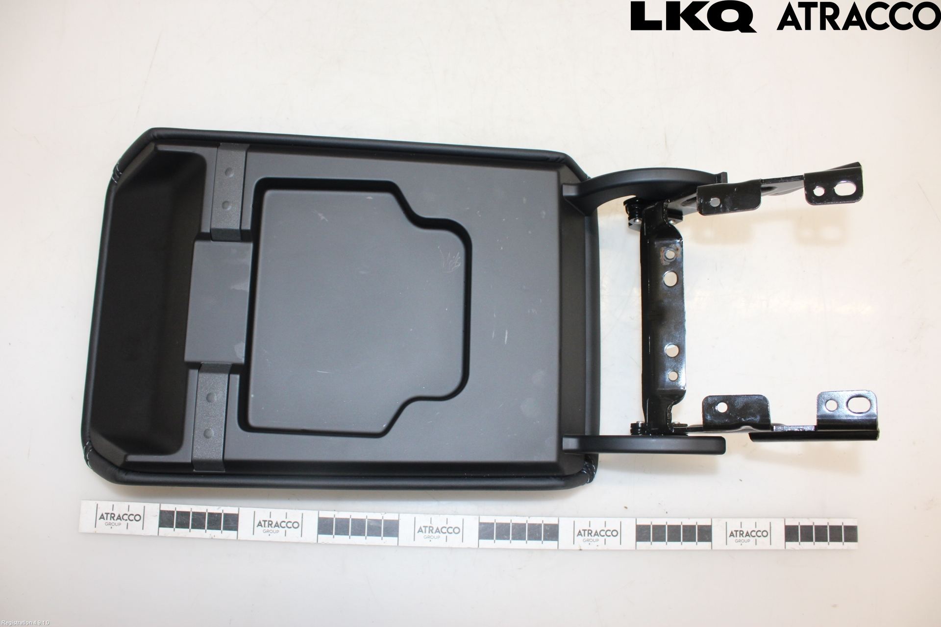 Tesla MODEL 3 17- Inredning Armstöd