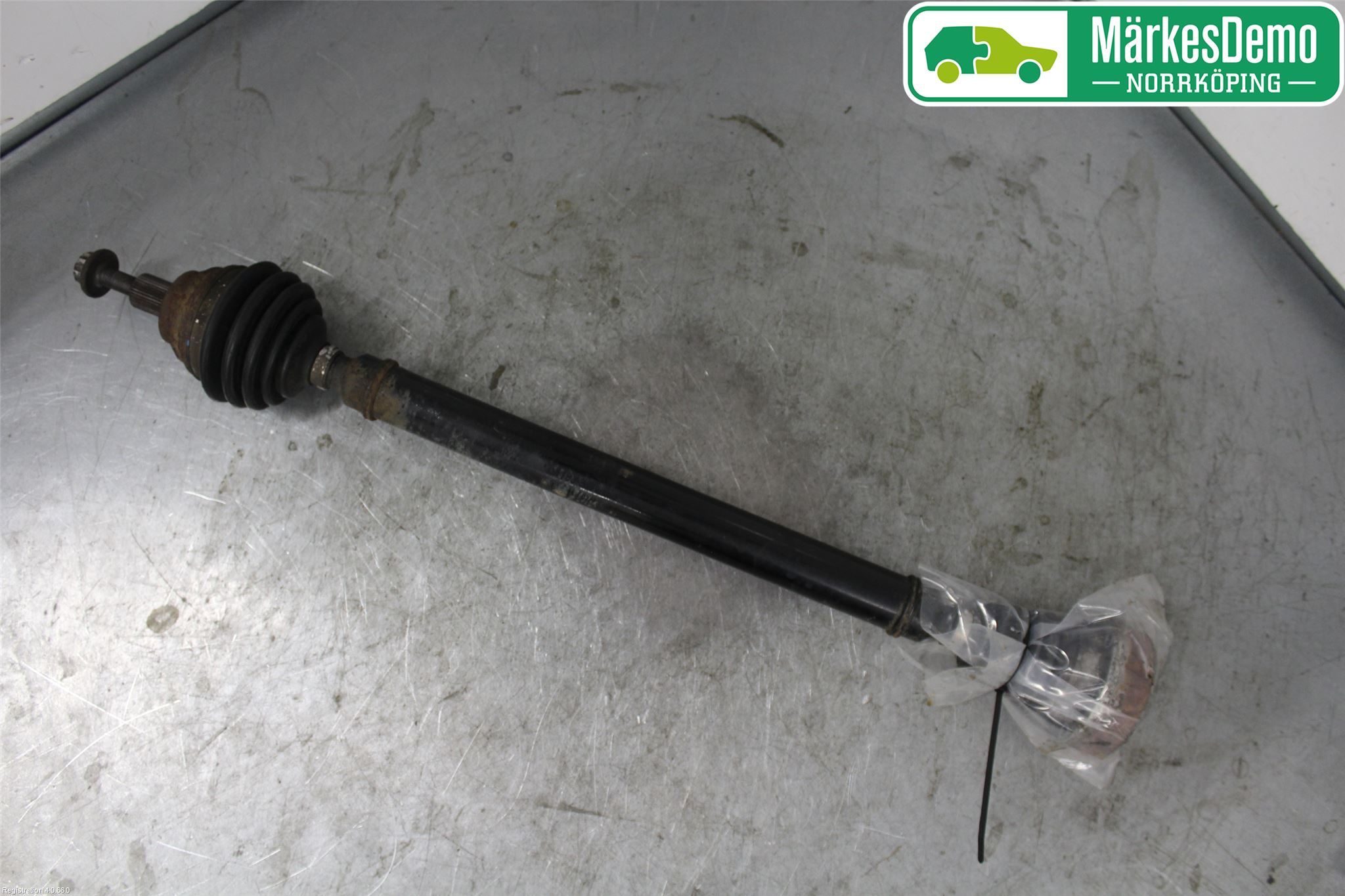 Volkswagen VW GOLF VI 09-13 Drivaxel Fram Höger