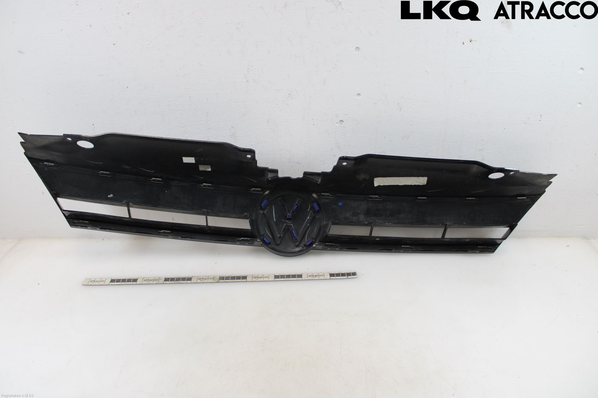 Volkswagen VW JETTA VI 11- Grill Komp