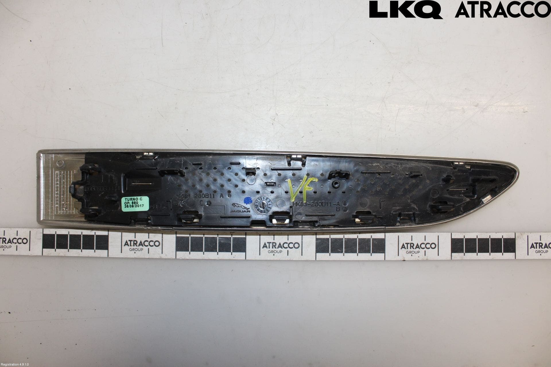 Jaguar F-PACE List Framskärm Vä