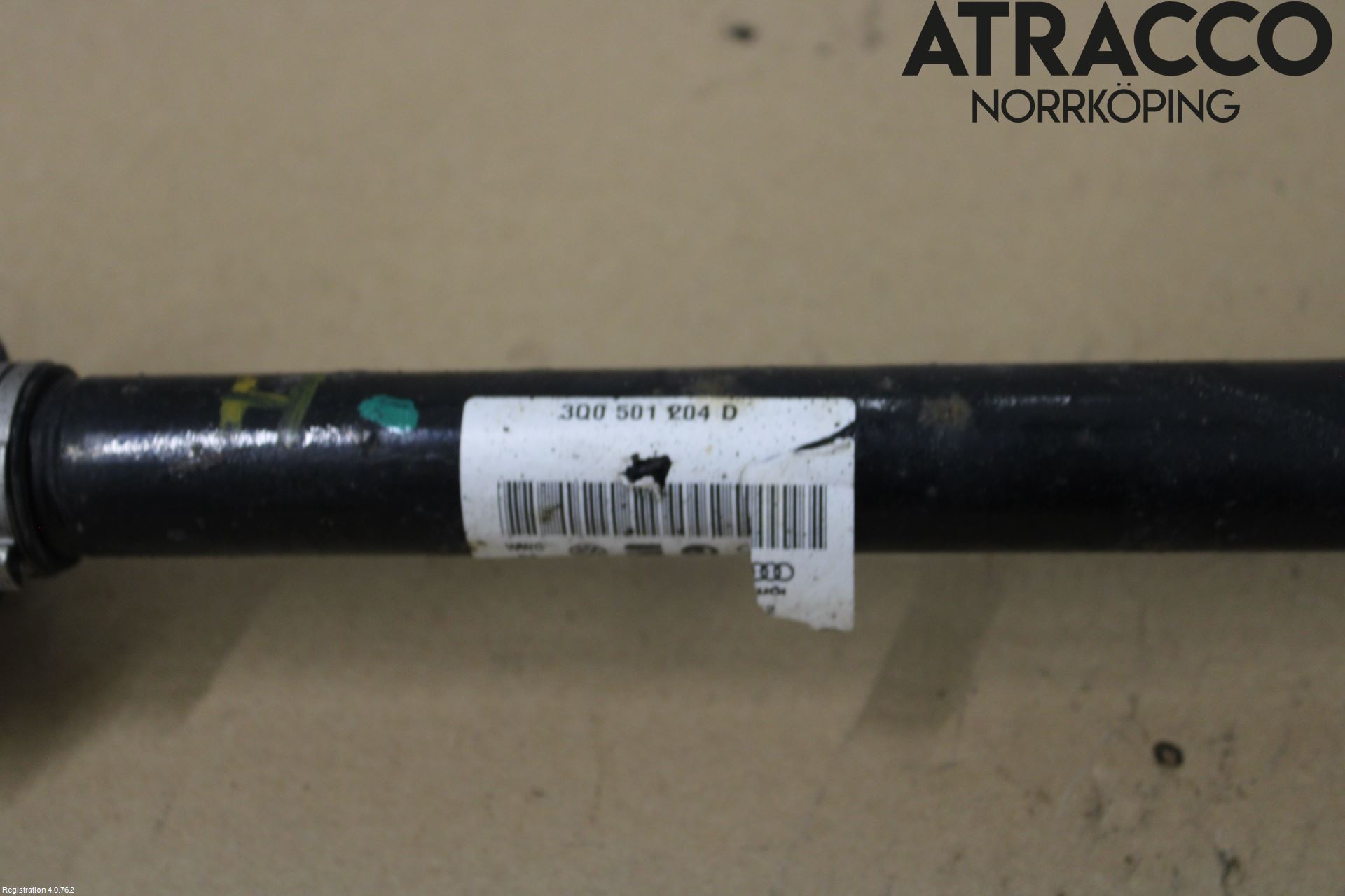 Volkswagen VW PASSAT 15-19 Drivaxel Bak Höger