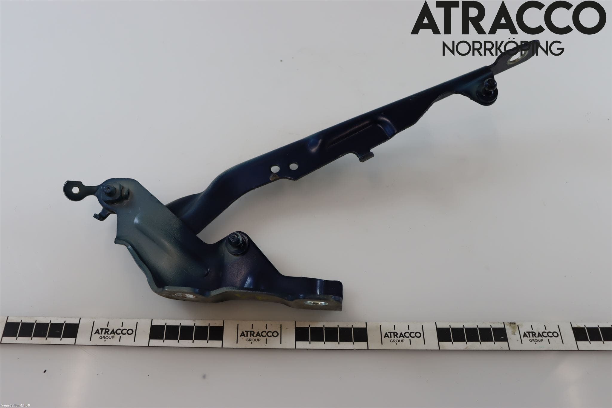 Volvo XC70 08-13 Huvgångjärn