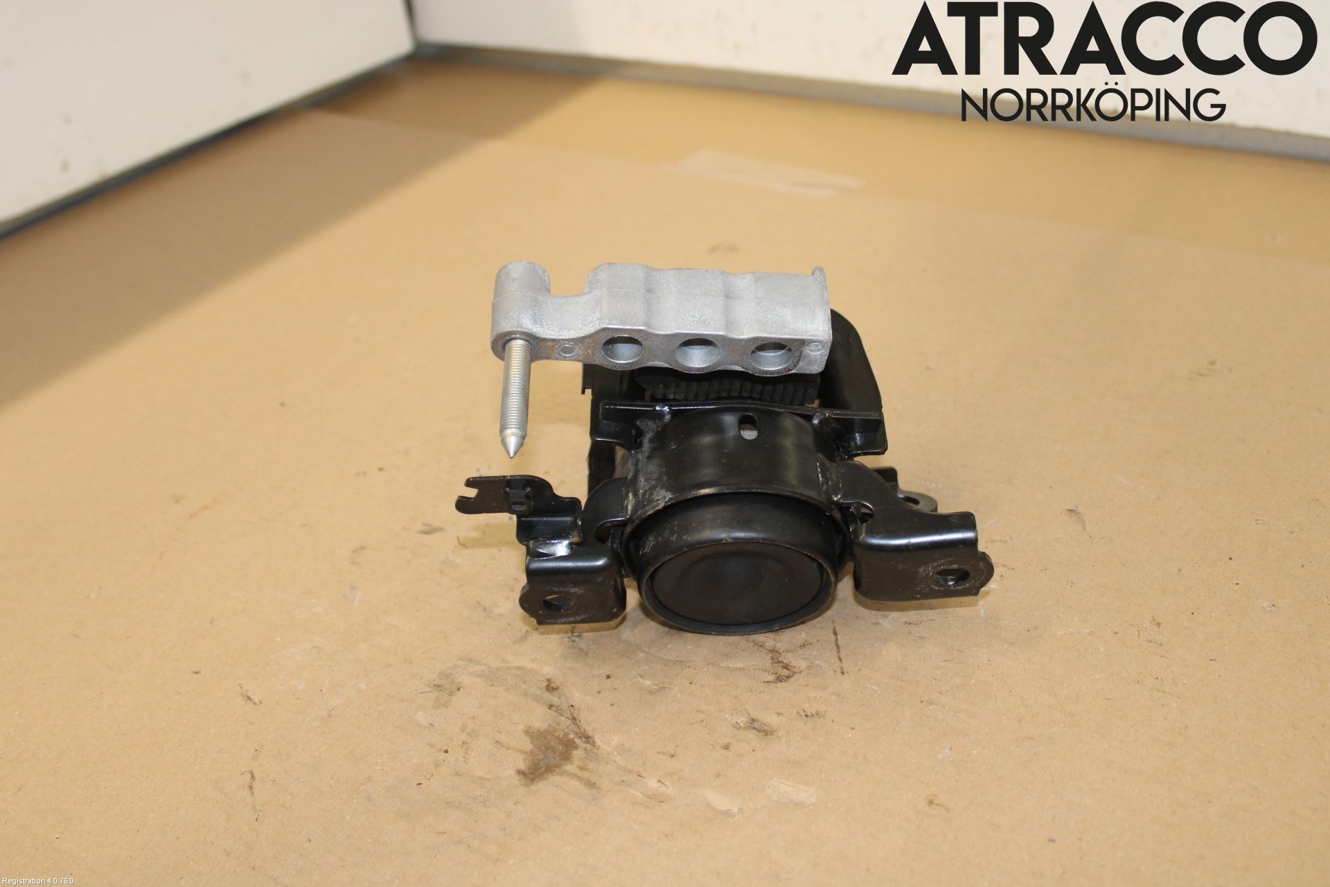 Toyota RAV4 19- Motorfäste