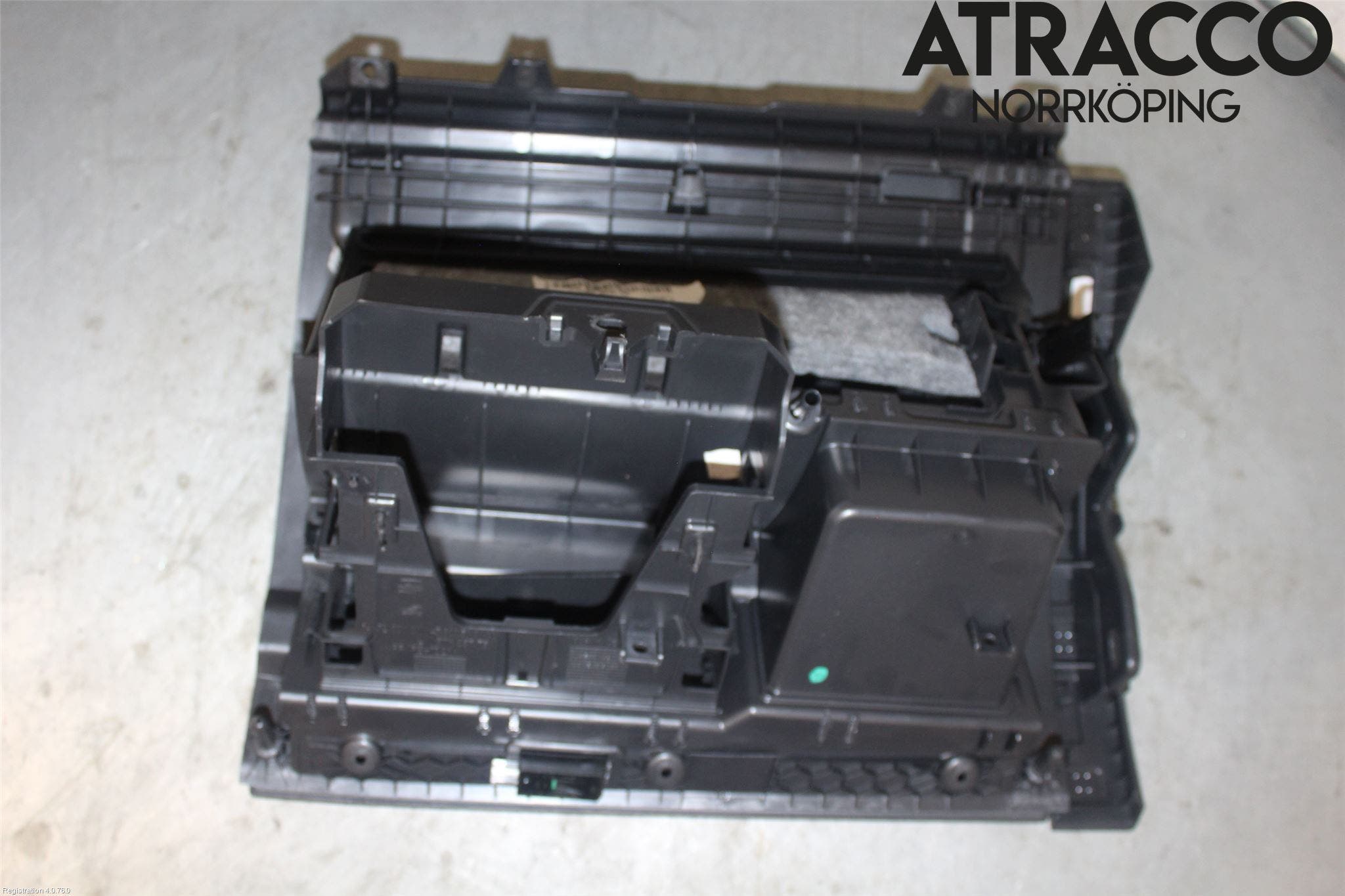 Seat ATECA 16->> Handskfack