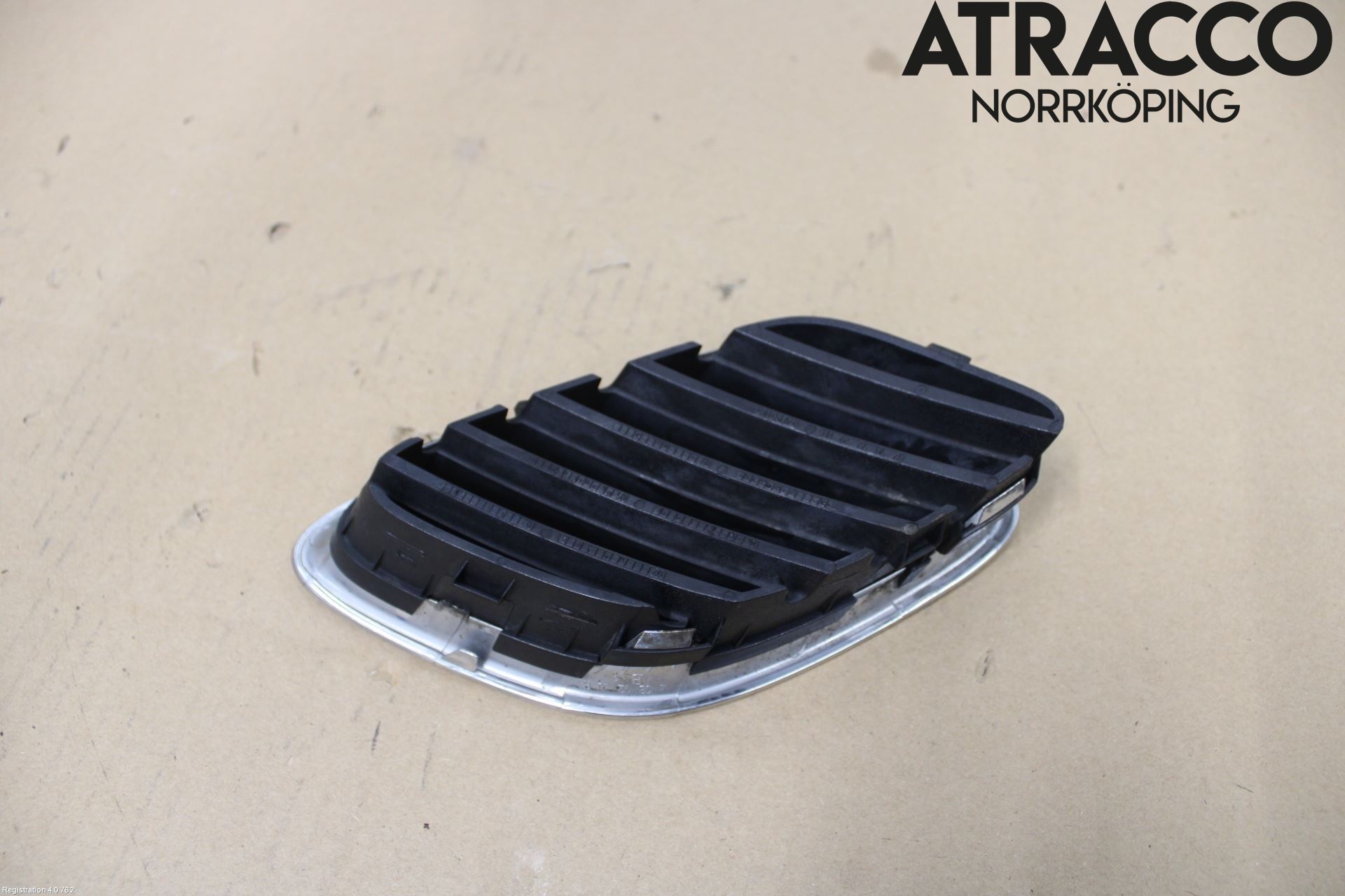 Saab 9-3 VER 2 Grilldel Höger