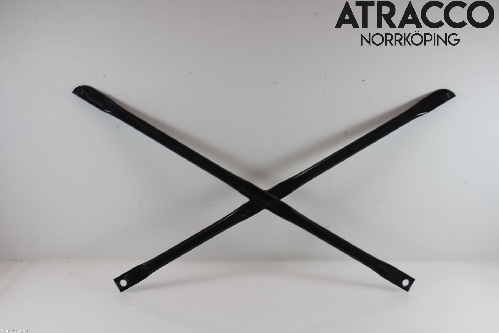 Jaguar F-TYPE Kylarfäste-Ram-Balk