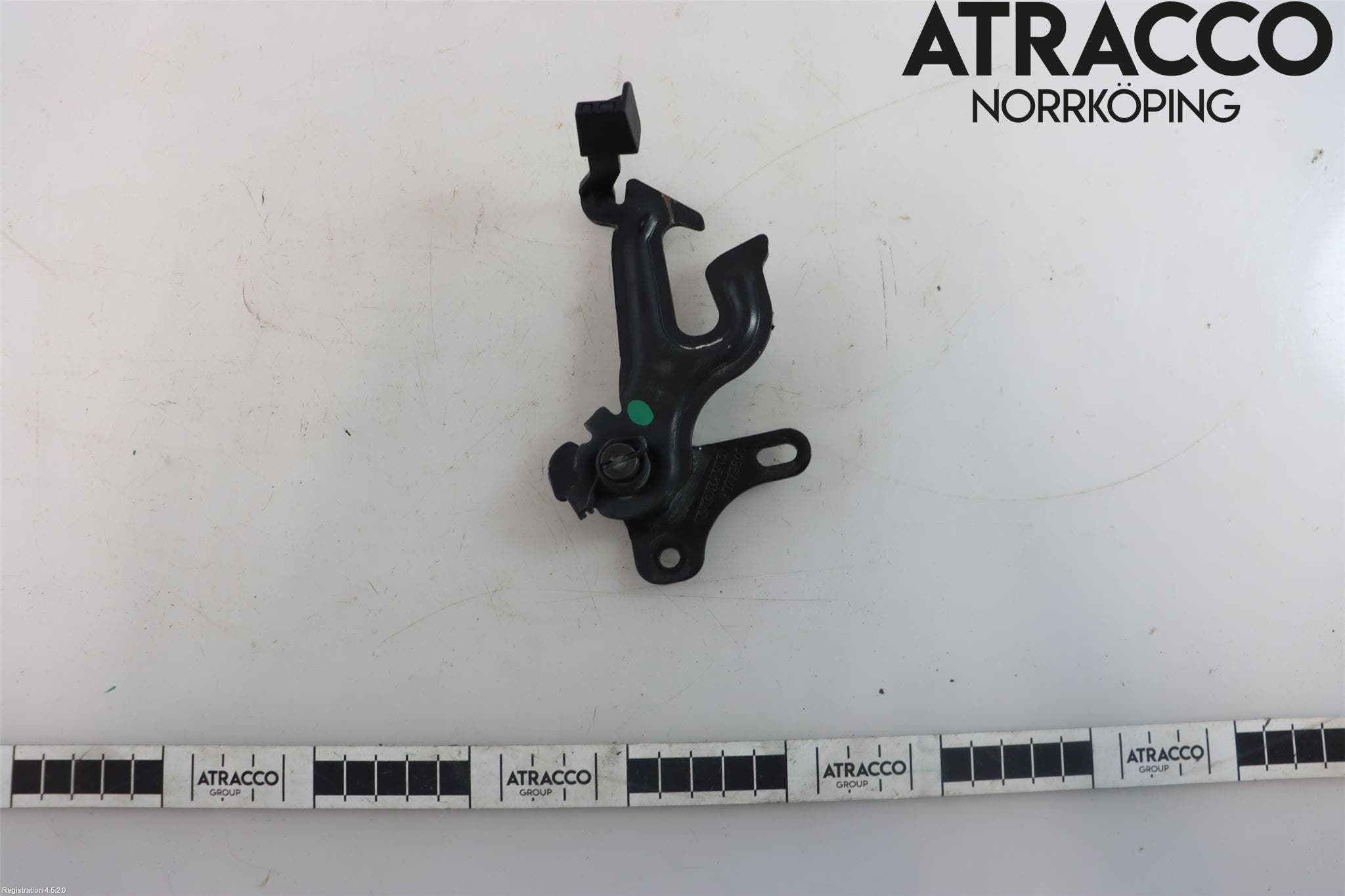 Volvo V70 08-13 Huv Spärr