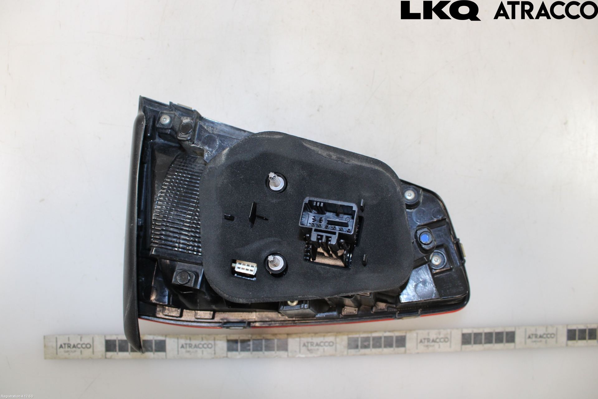 Volkswagen VW PASSAT 15-19 Bakljus Lucka Hö