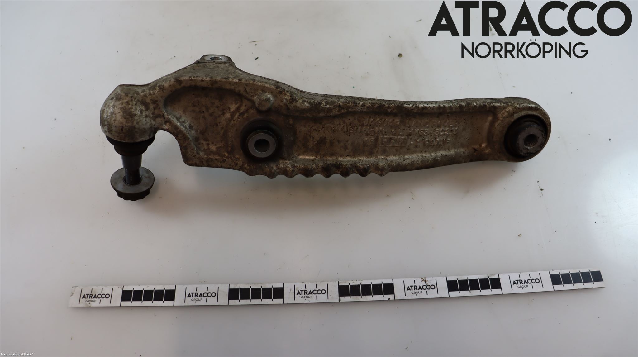 Jaguar F-PACE Bärarm Fram Undre Vä