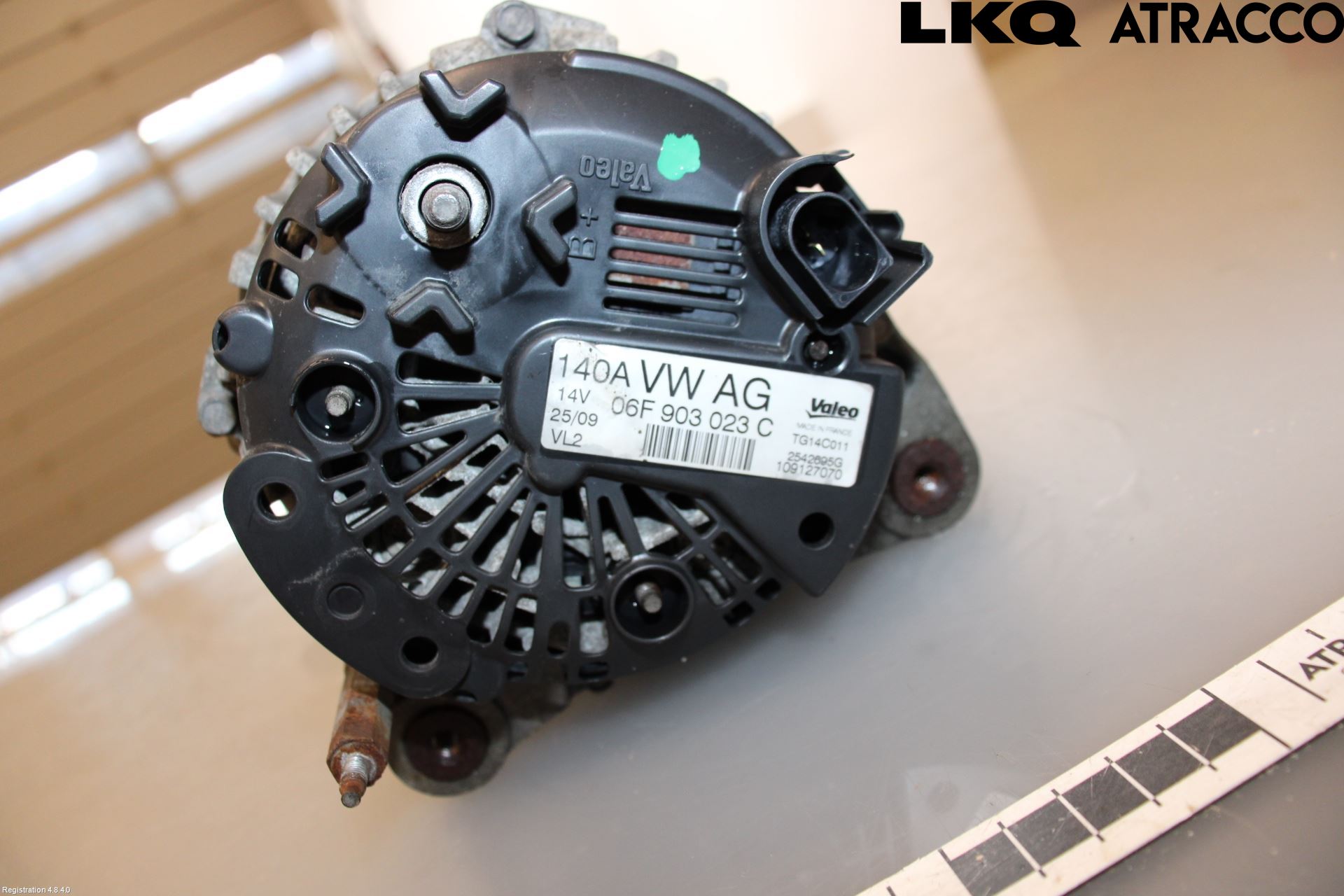 Volkswagen VW CADDY      04-10 Generator