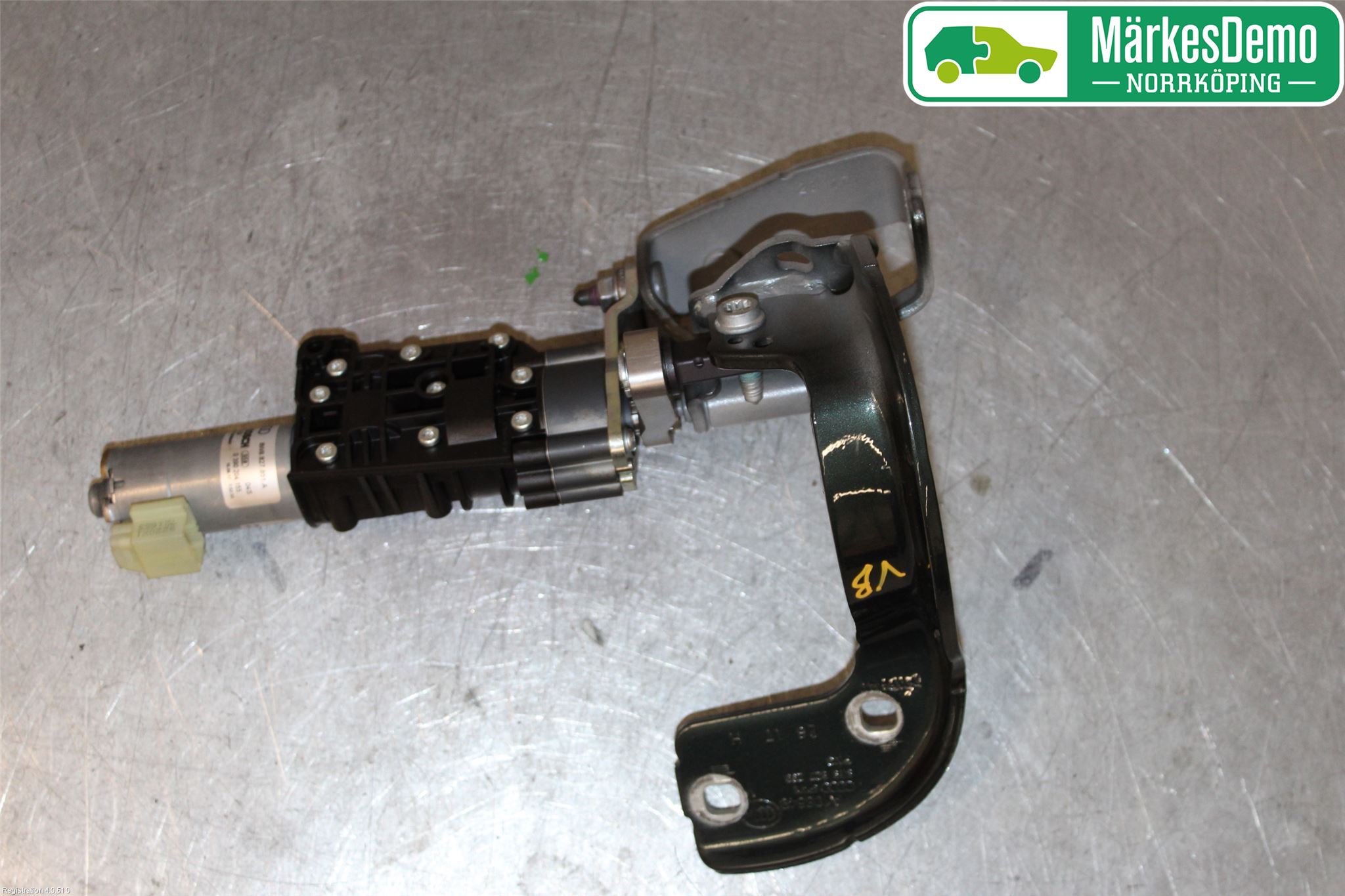 Audi A4/S4 B9 16-19 Bakluckeöppnare Automatisk
