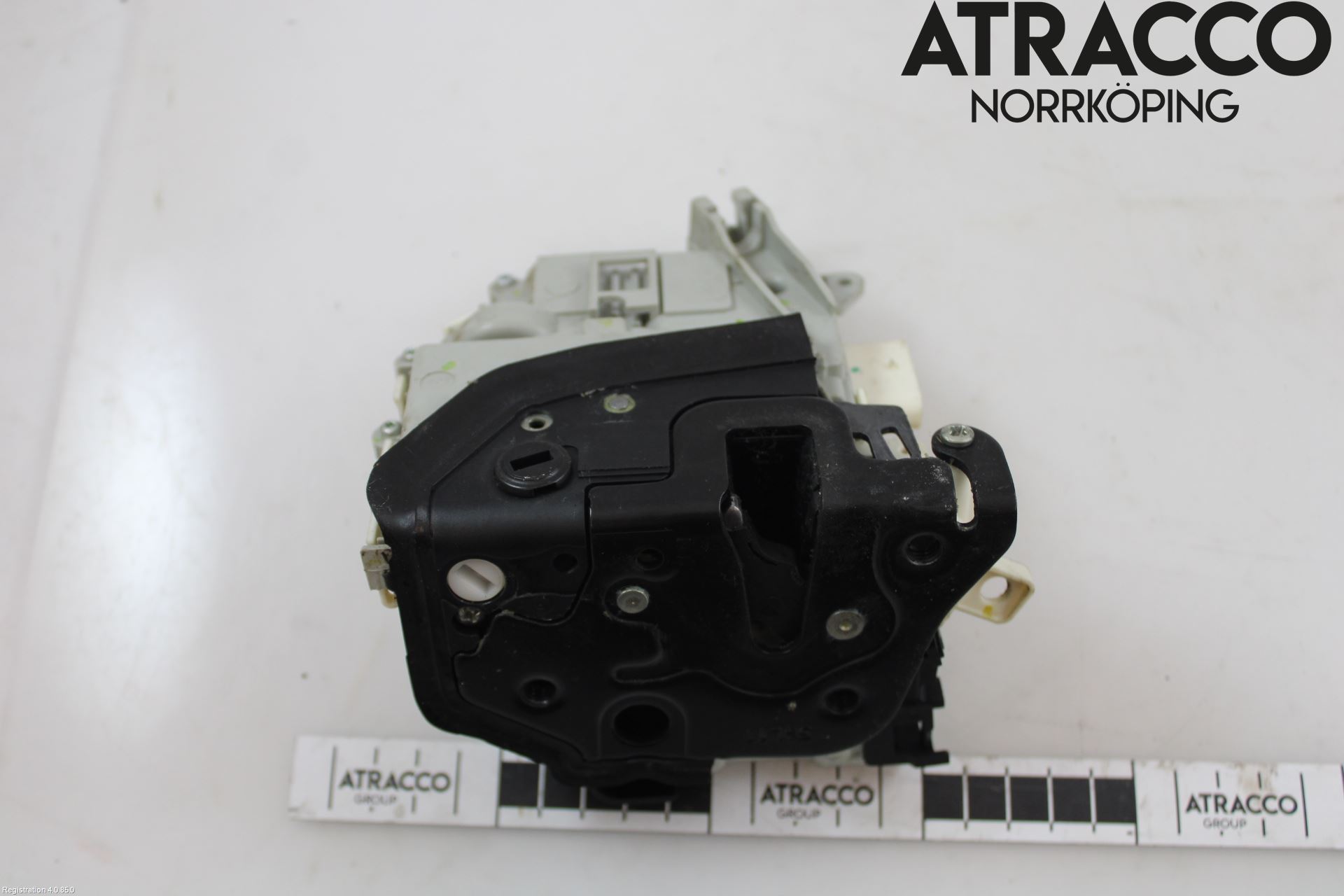 Audi A4 12-15 Låskista-Dörrlås