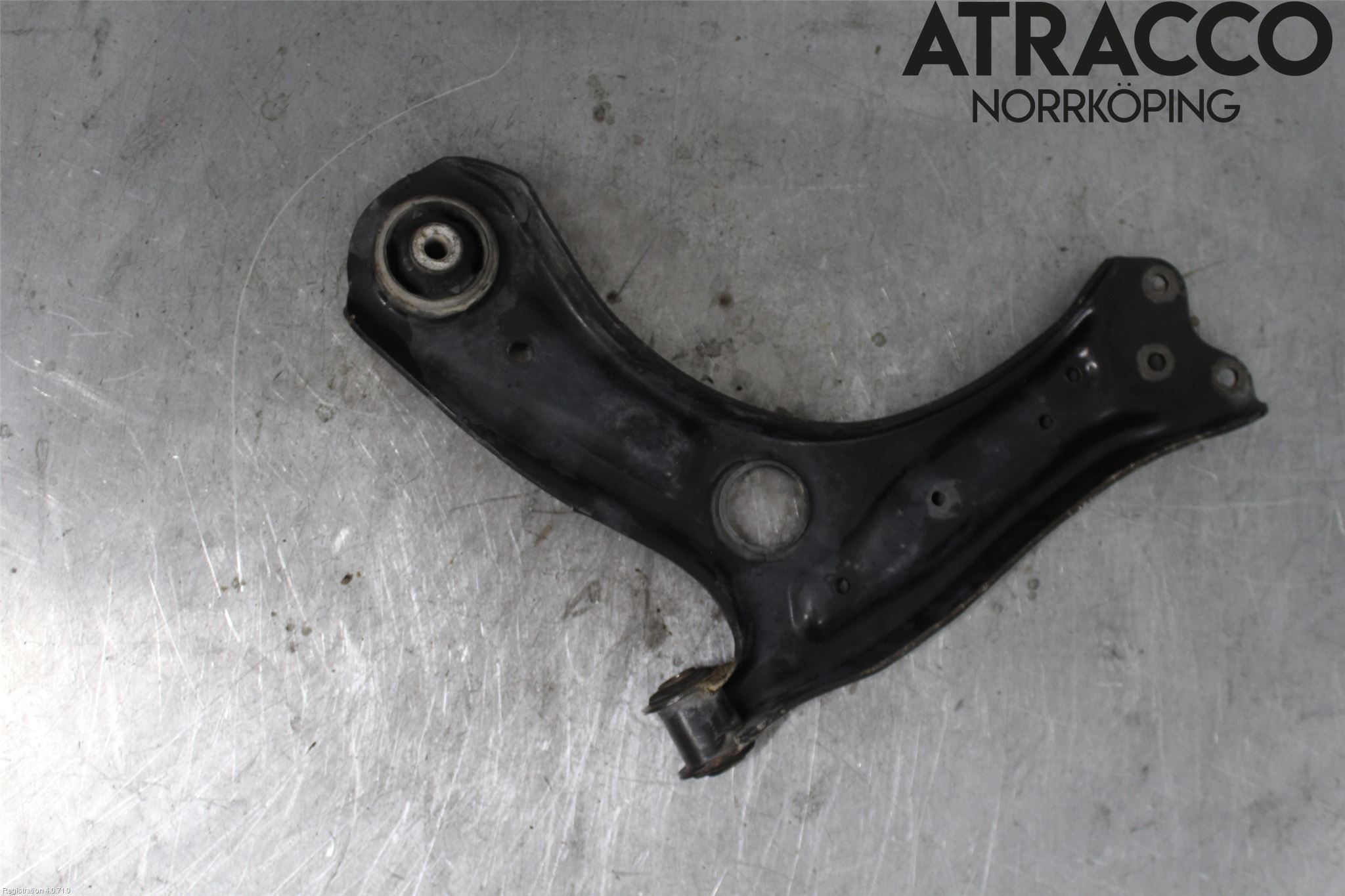 Volkswagen VW POLO 10-17 Bärarm Fram Undre Hö