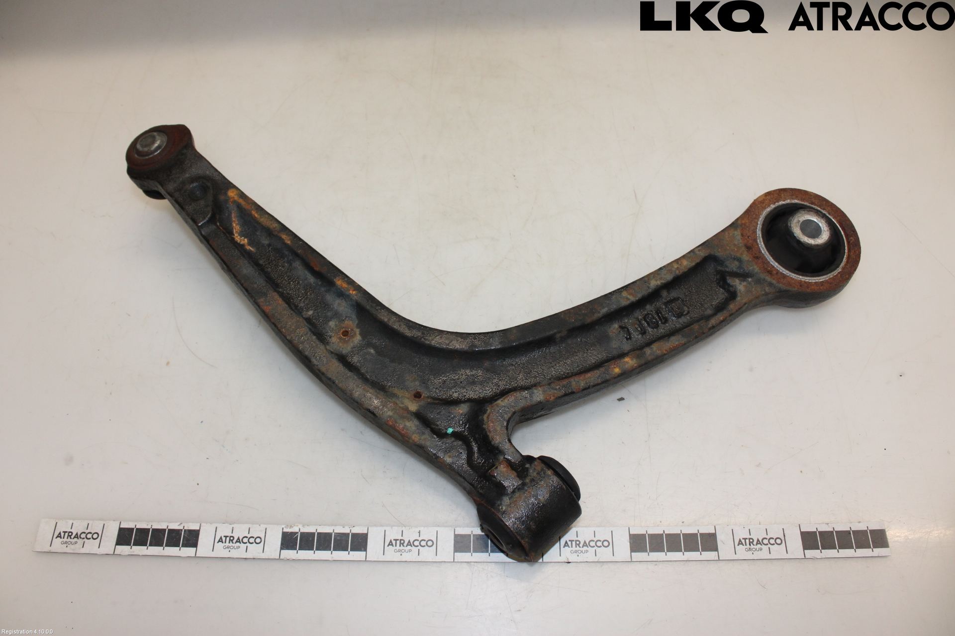 Ford KA 09-16 Bärarm Fram Undre Vä