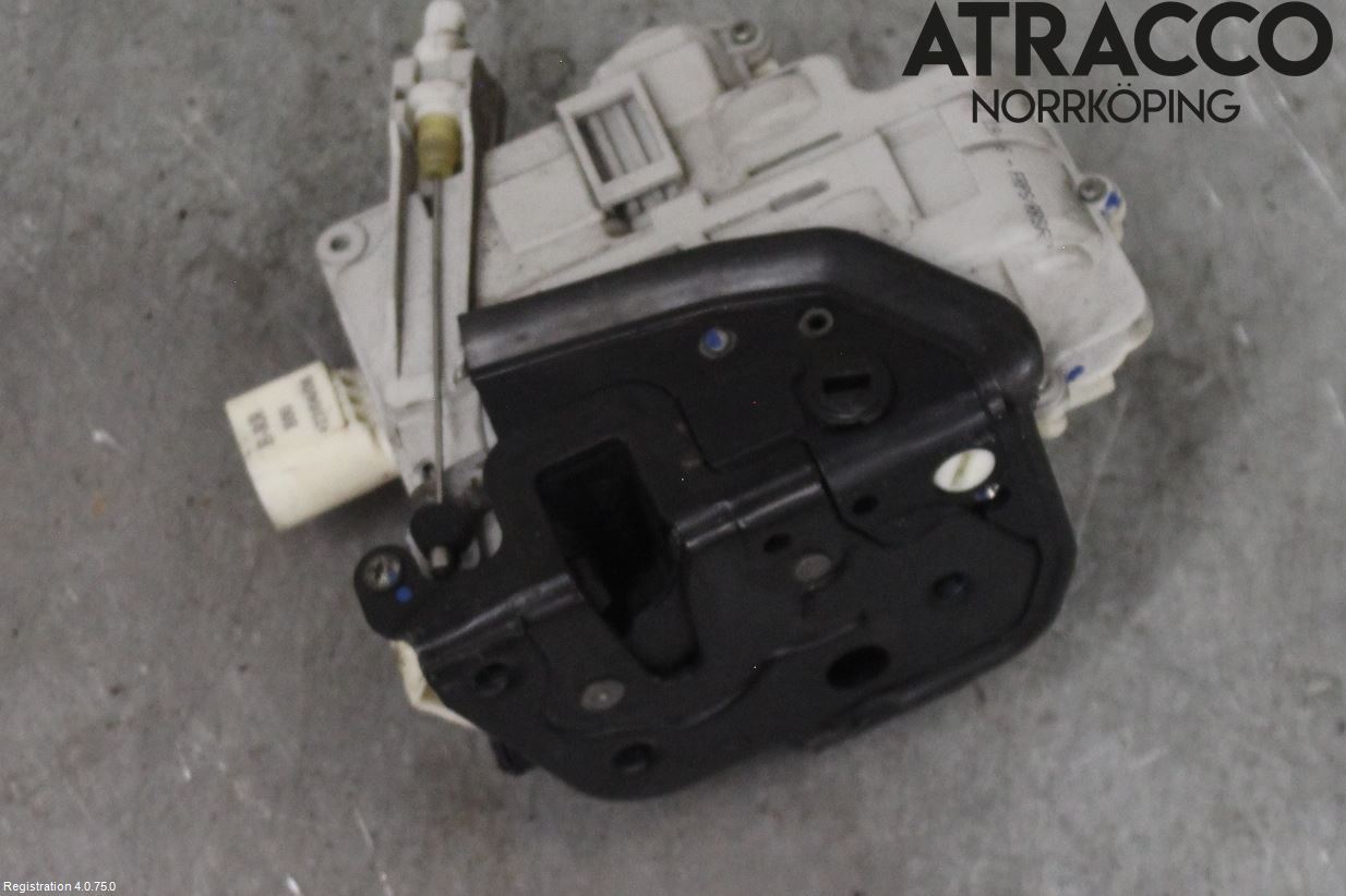 Audi A4/S4 05-07 Låskista-Dörrlås