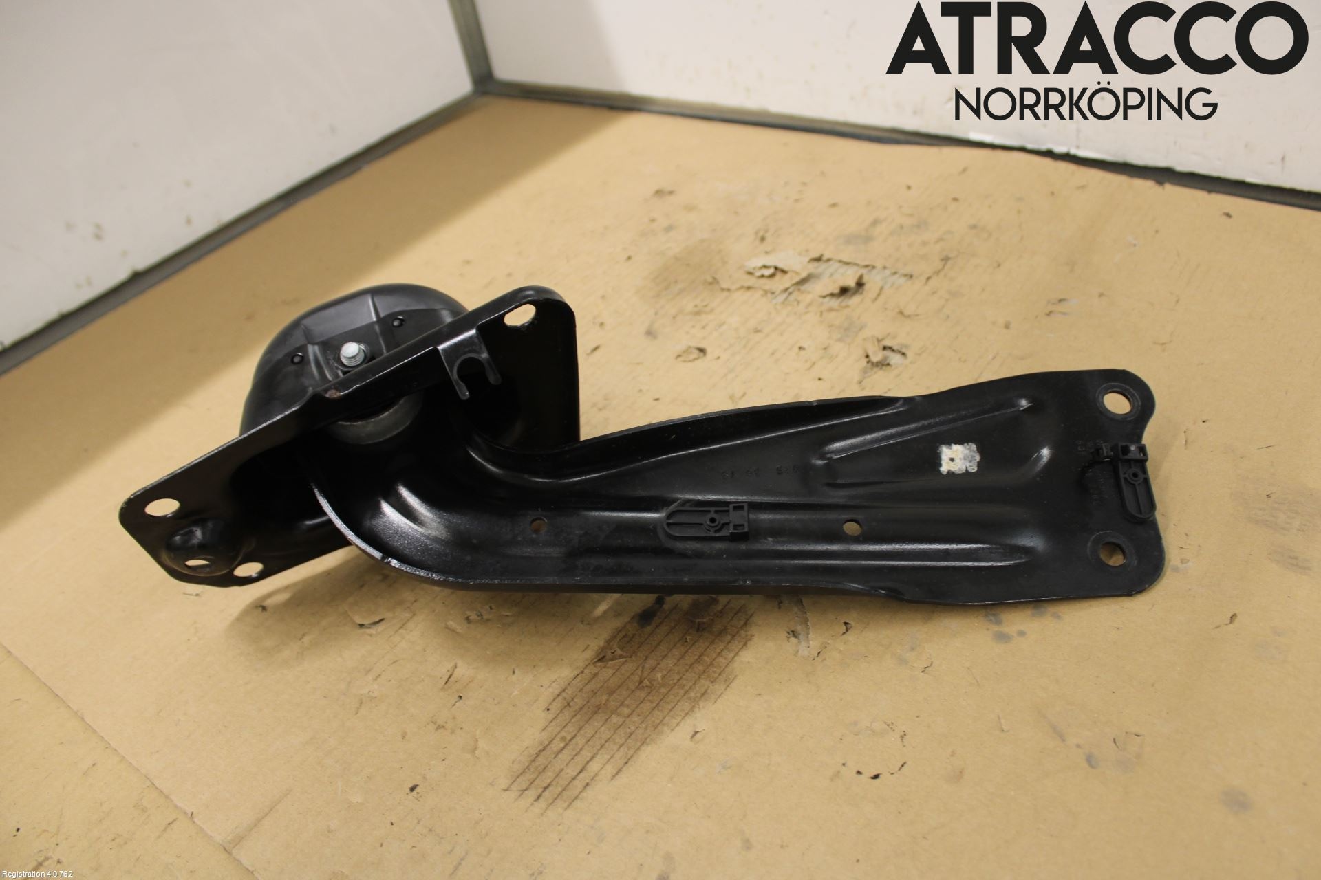 Volkswagen VW TIGUAN 16-24 Bärarm Bak Höger