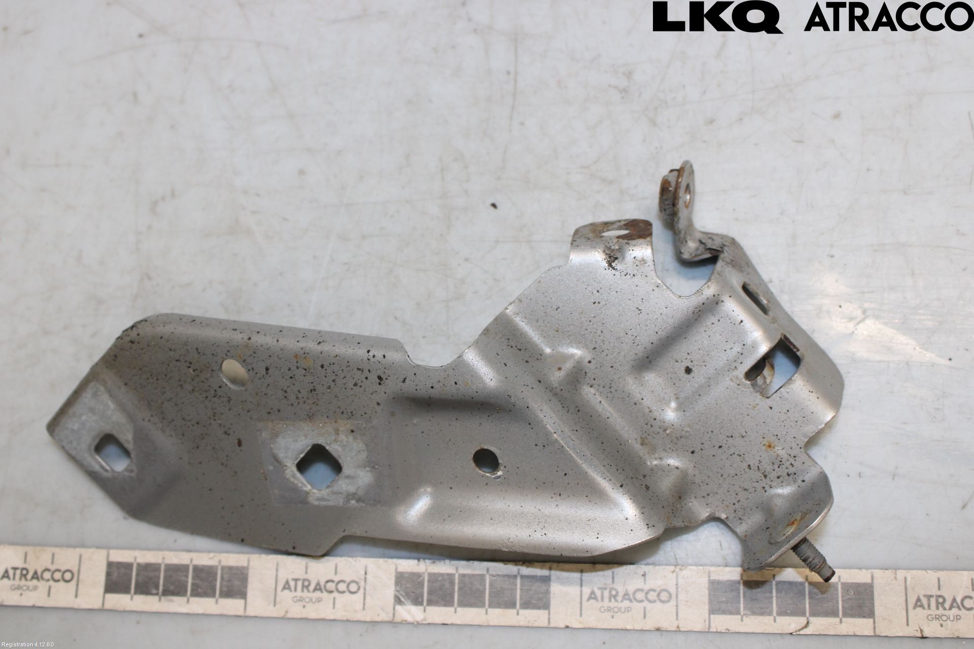 Renault CLIO IV 12-16 Skärmfäste Fram Hö