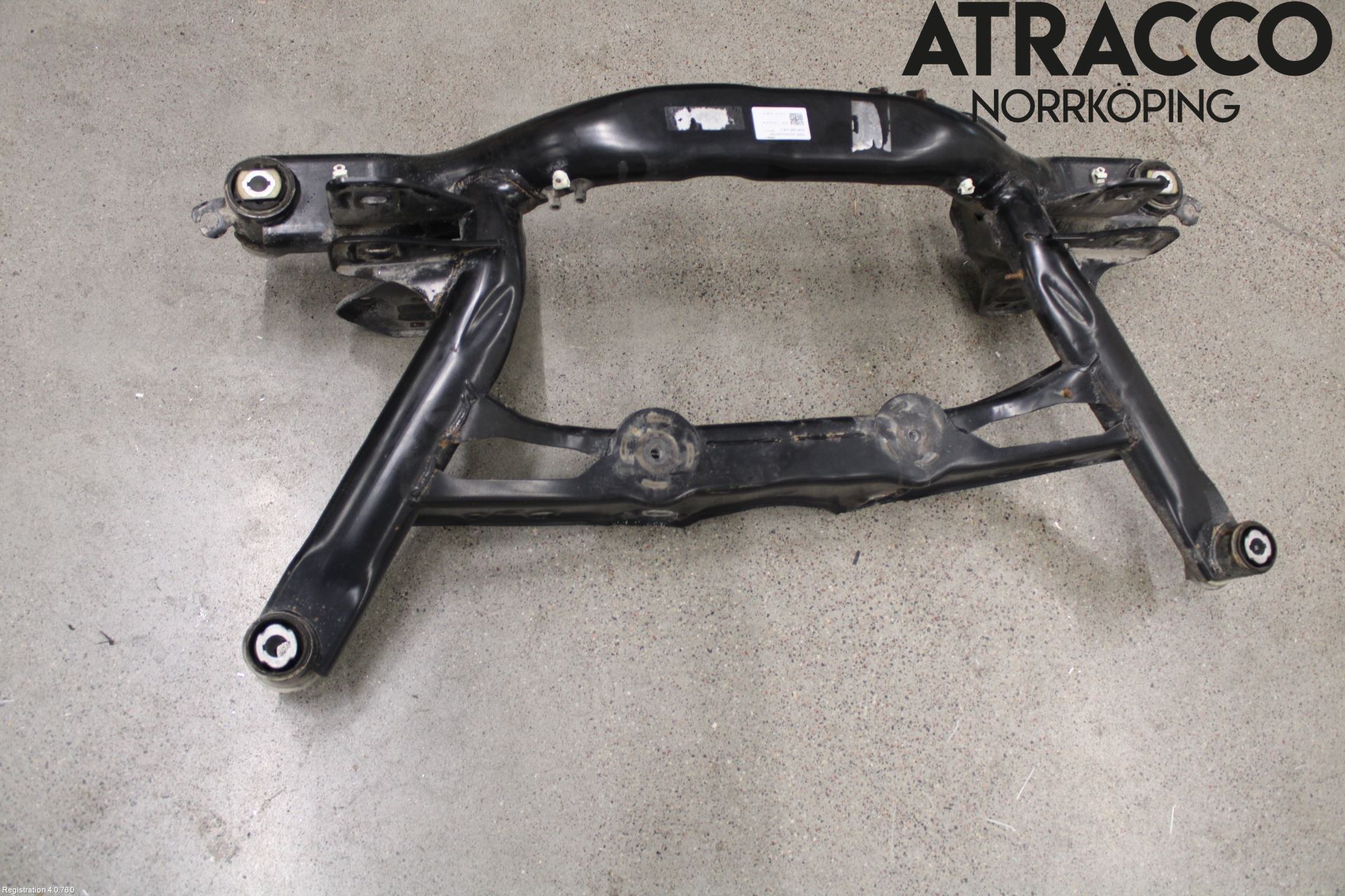 Skoda KODIAQ 17-24 Bakaxelbalk