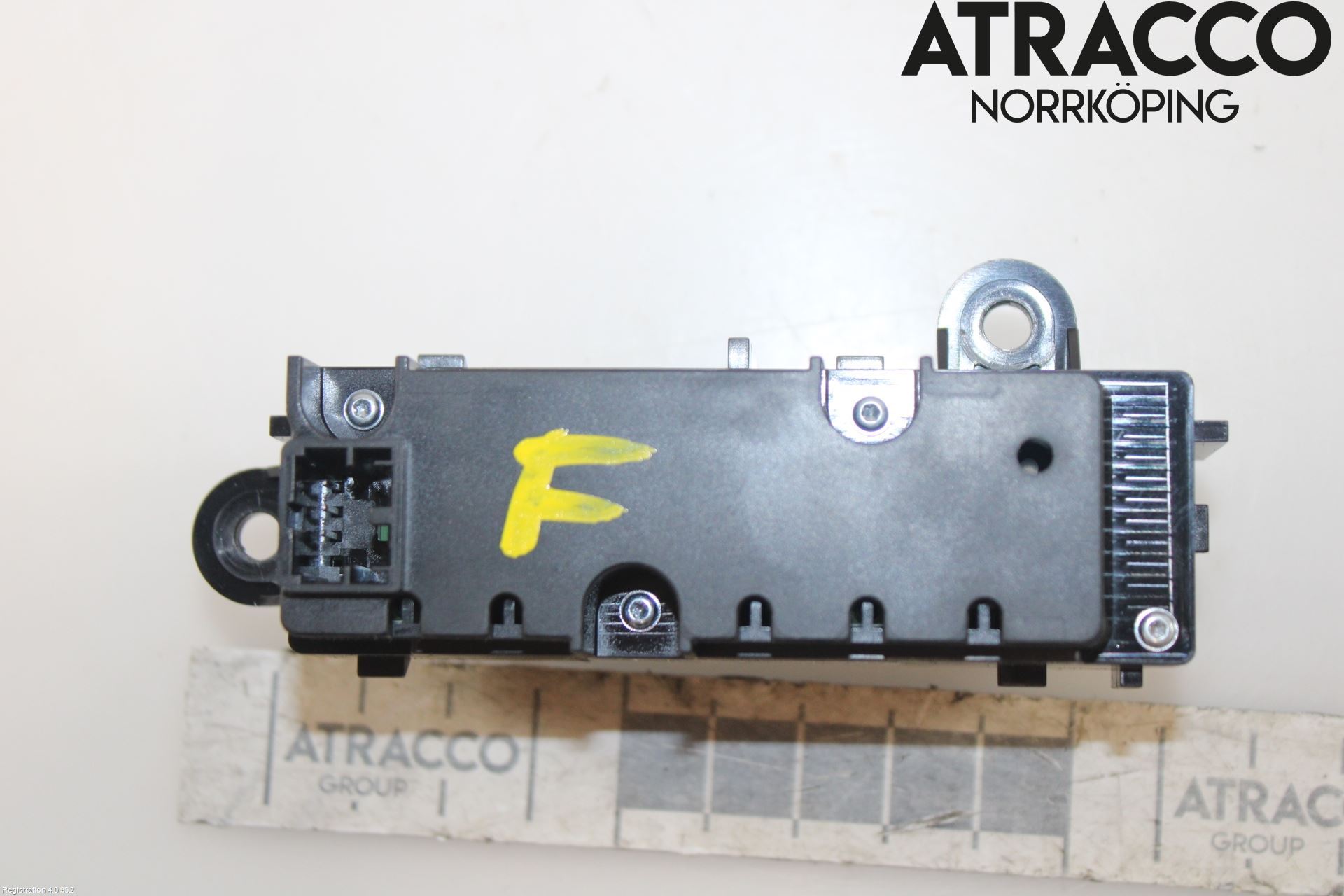 Audi Q4 E-TRON FZ 22- Ströms Dimljus Fram-Bak