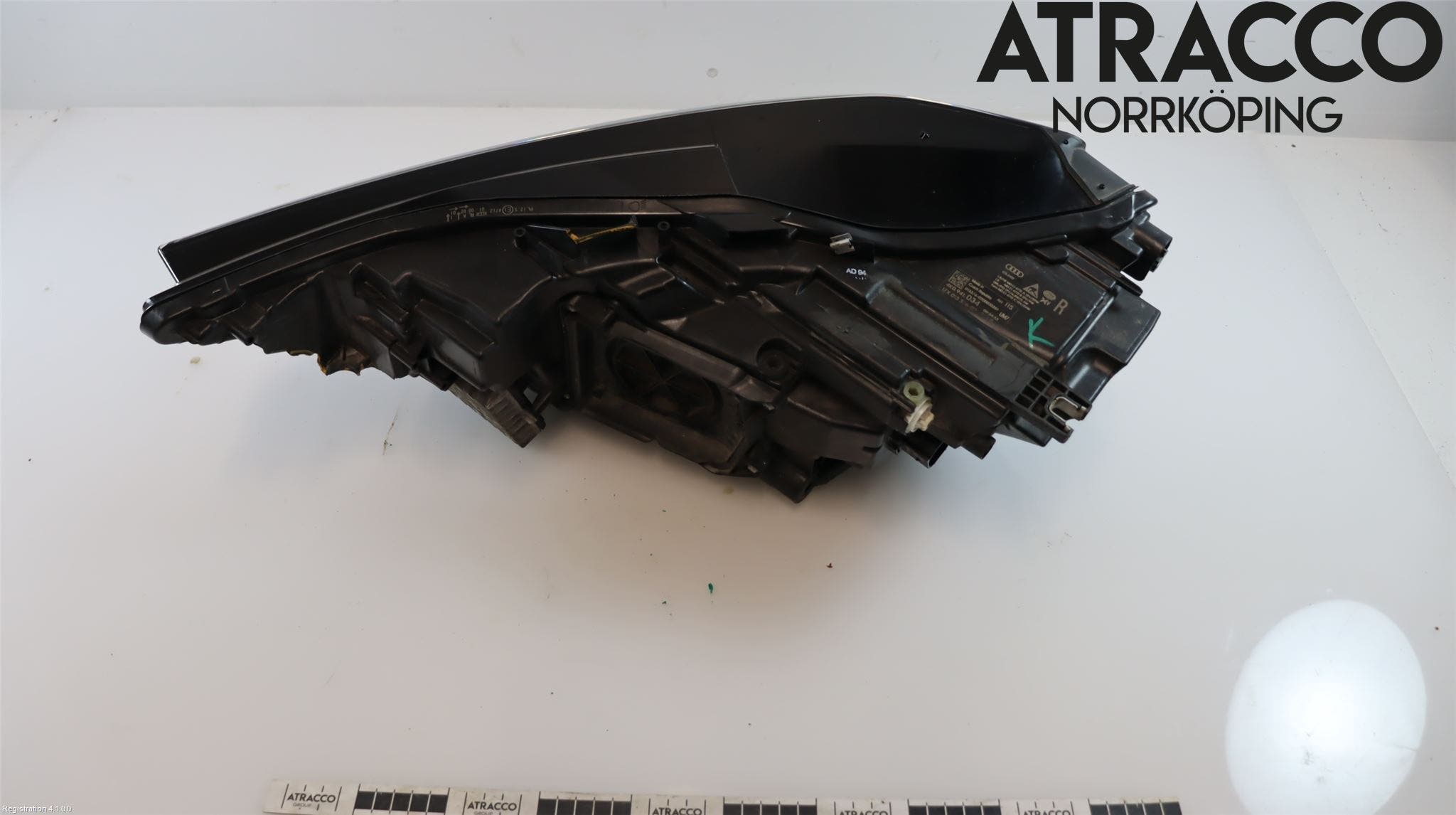 Audi A6 F2/C8 19- Strålkastare Höger