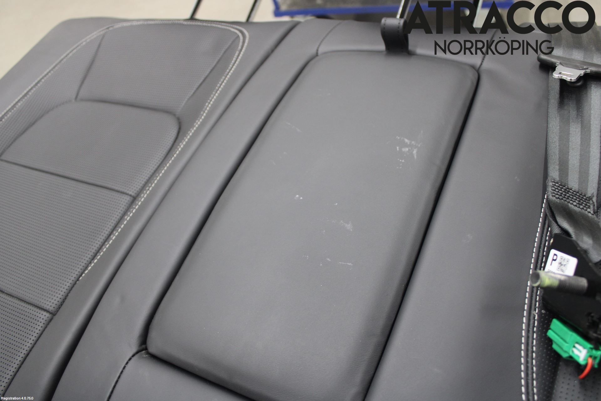 Jaguar I-PACE 18- Inredning Ryggdyna Bak