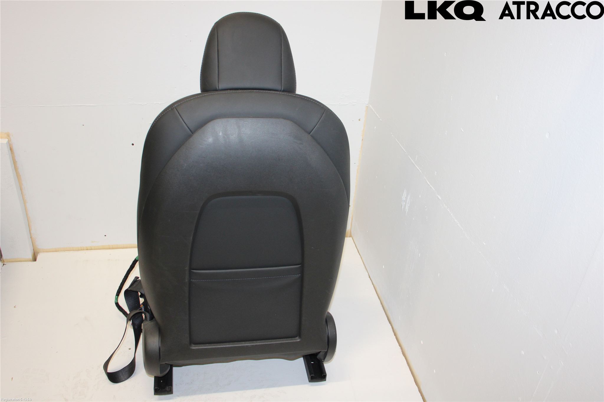 Tesla MODEL 3 17- Inredning Stol Fram Vä