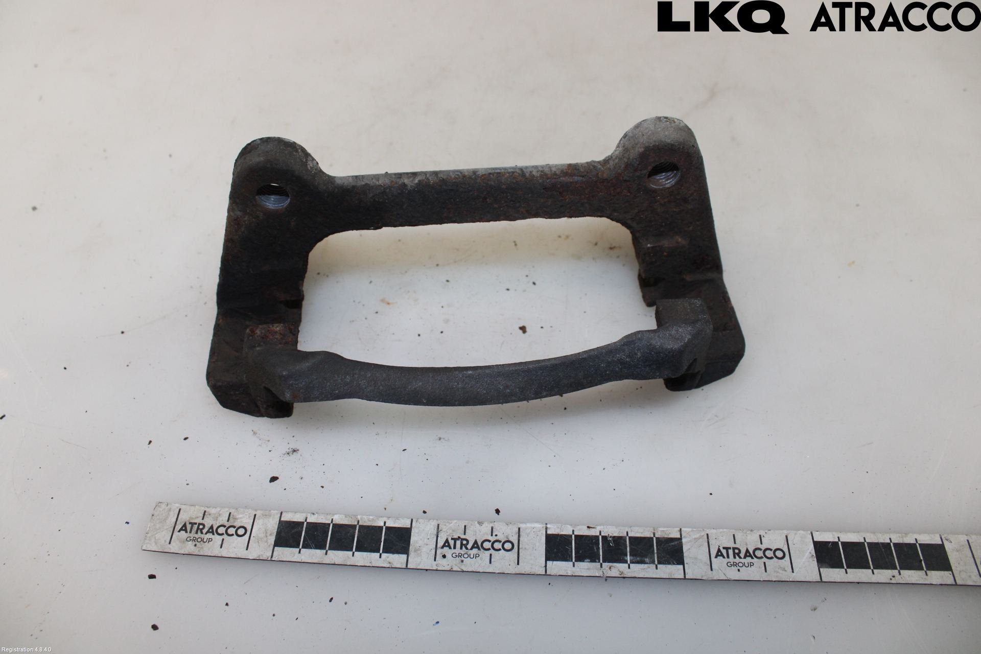 Seat ATECA 16->> Bromsokshållare