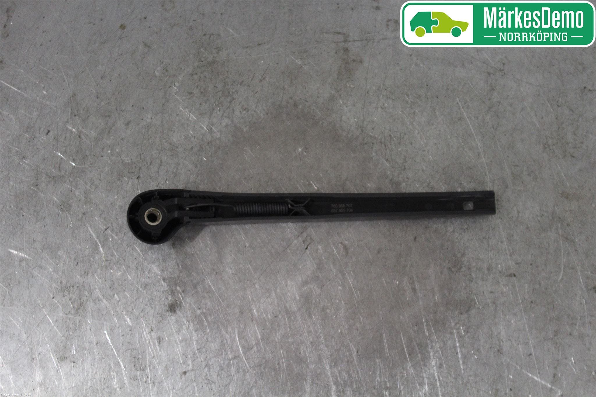 Skoda SCALA 19- Torkararm-Bakruta