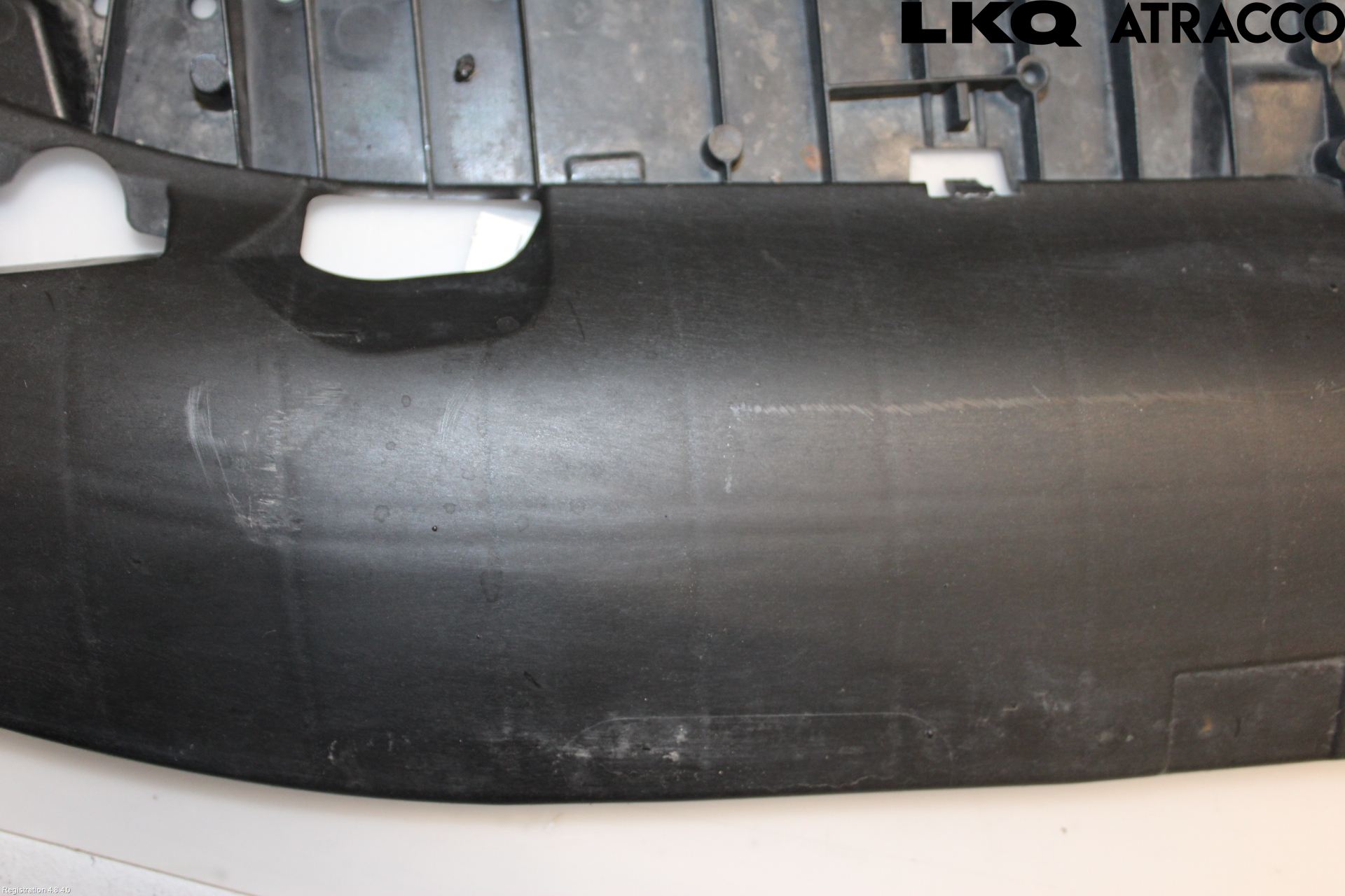 Audi A4/S4 B9 20- Hasplåt Plåt-Plast