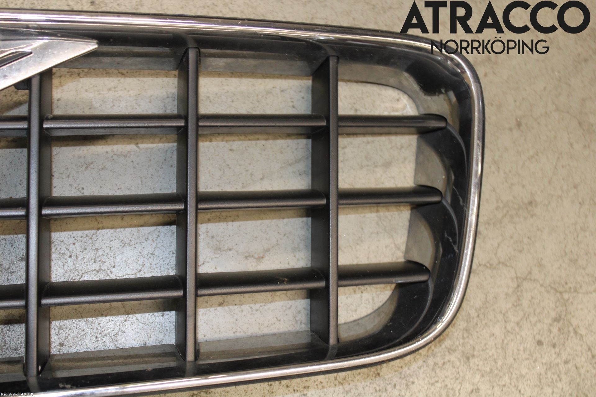 Volvo XC90 03-06 Grill Komp